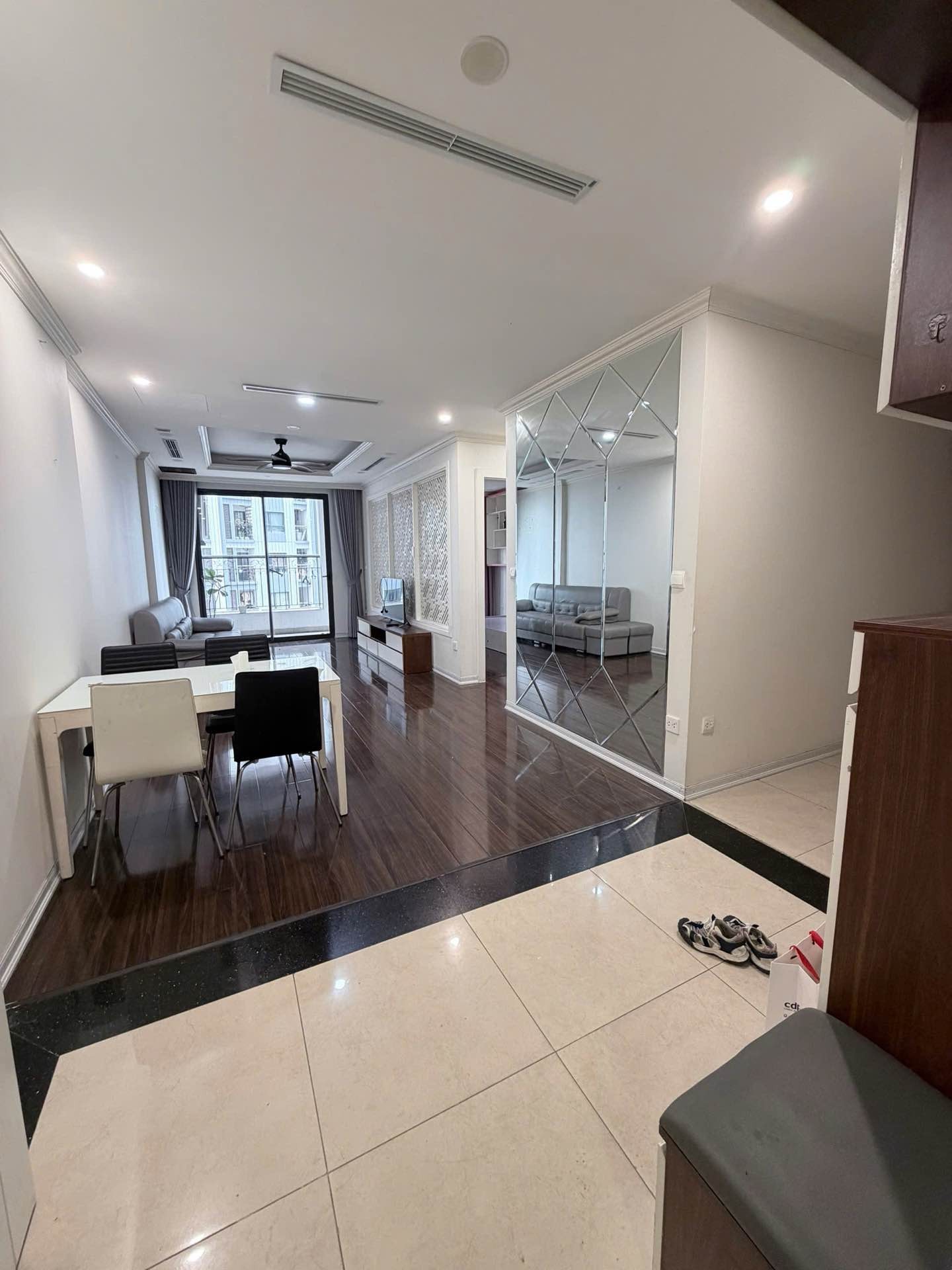 Bán nhà Ngõ 13 Lĩnh Nam - diện tích 80m2 6 tầng - Căn hộ đầy đủ nội thất - giá 7,7 tỷ