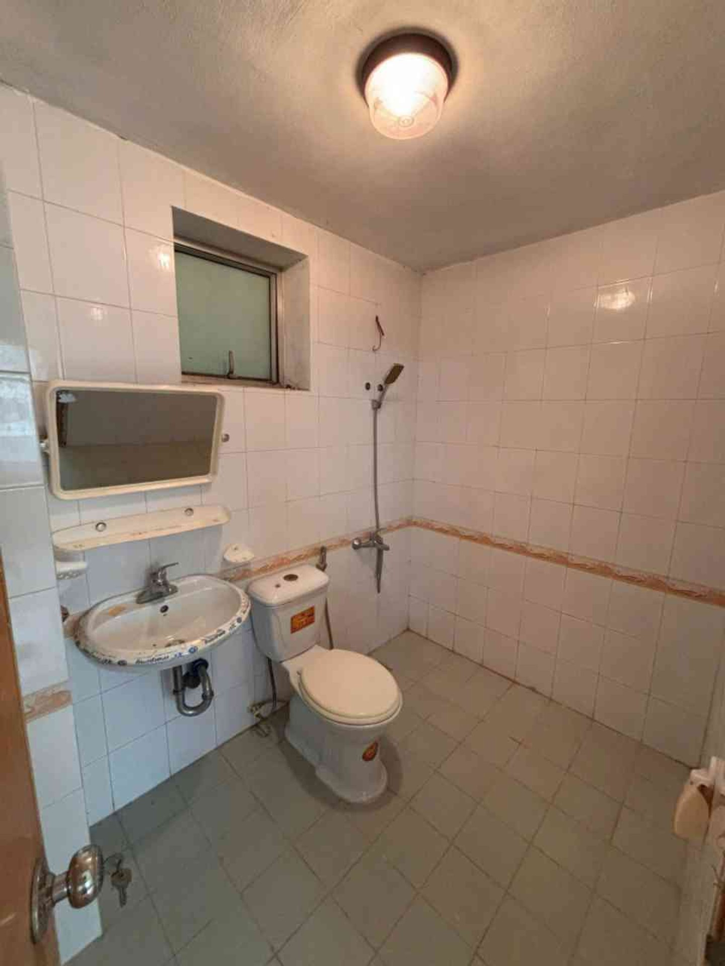 Bán nhà Hoàng Mai - diện tích 76m2 1 tầng - Ô tô đỗ chân toà - giá 5,5 tỷ