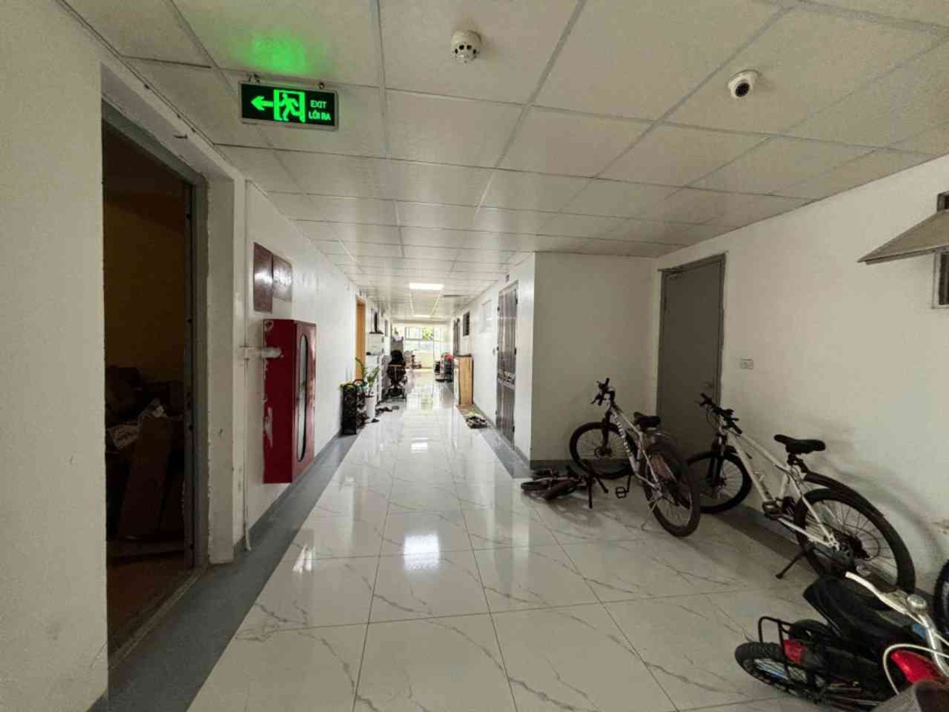 Bán nhà Hoàng Mai - diện tích 76m2 1 tầng - Ô tô đỗ chân toà - giá 5,5 tỷ
