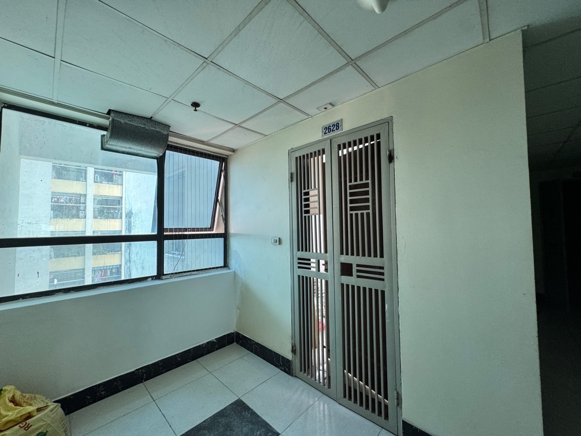 Bán nhà Nguyễn Xiển - diện tích 53m2 26 tầng - CĂN GÓC - FULL NỘI THẤT - giá 4,2 tỷ