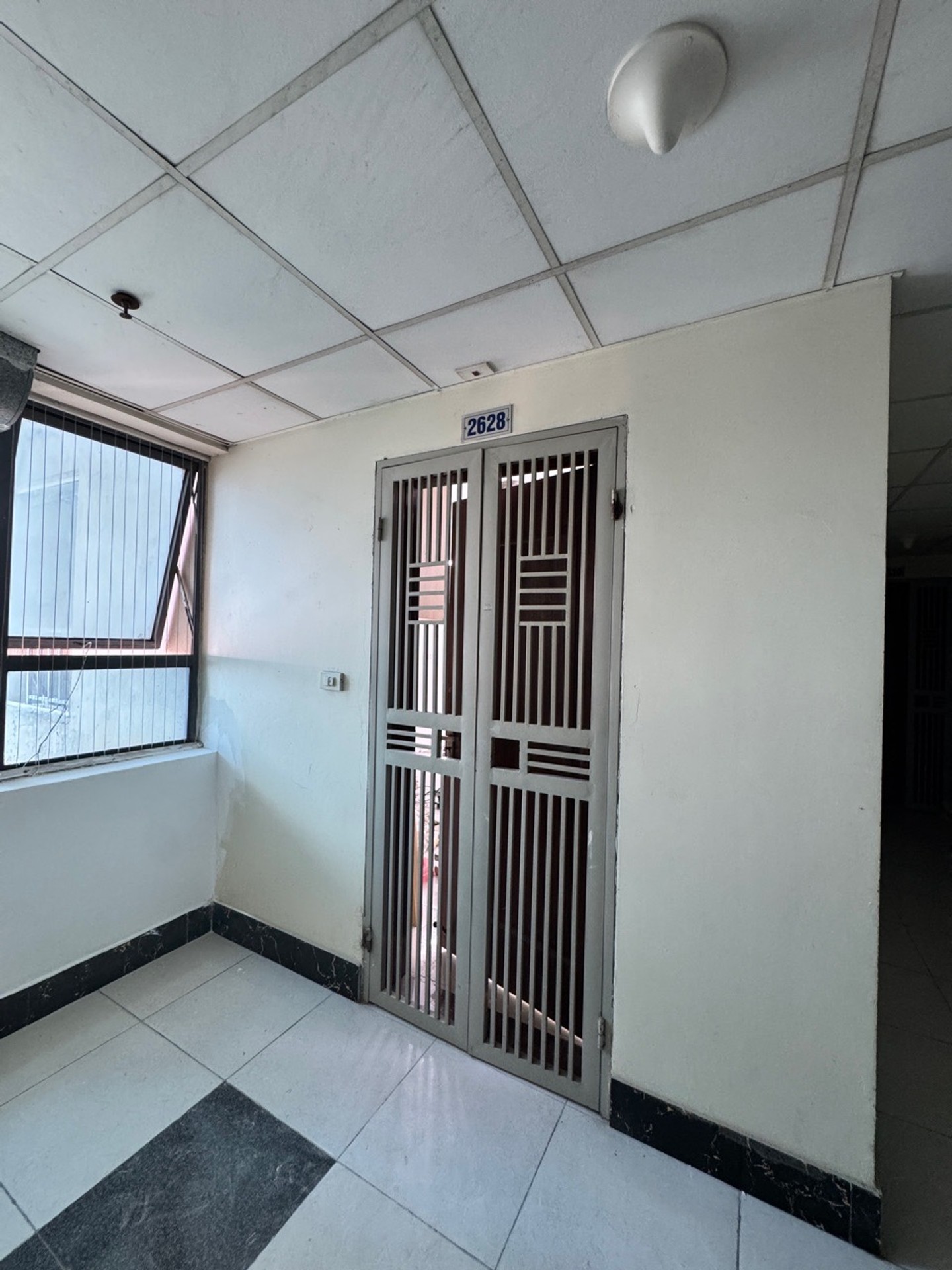 Bán nhà Nguyễn Xiển - diện tích 53m2 26 tầng - CĂN GÓC - FULL NỘI THẤT - giá 4,2 tỷ