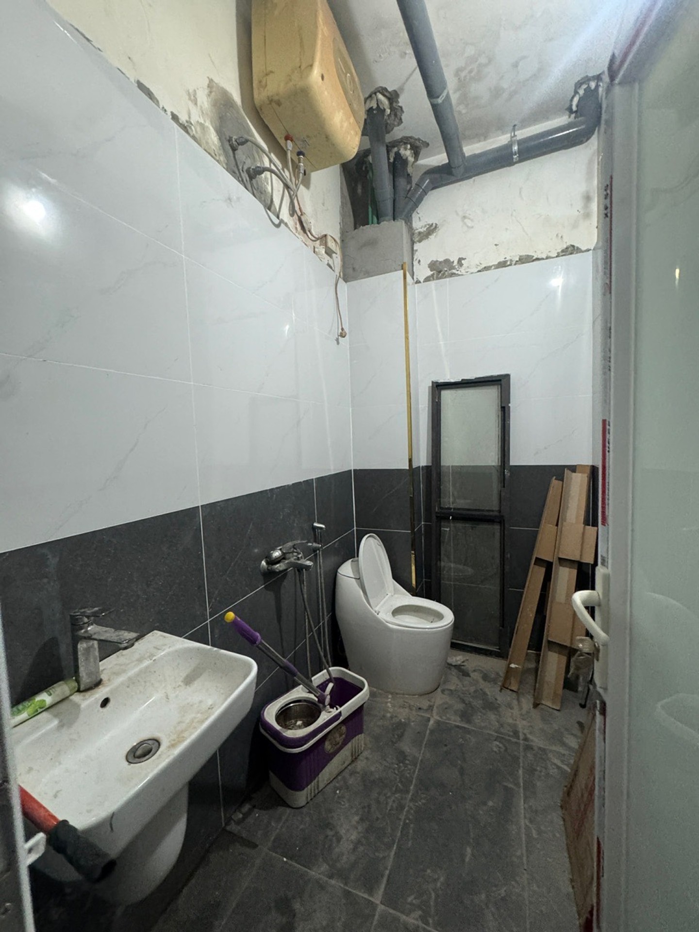 Bán nhà Định Công Hạ - diện tích 77m2 6 tầng - Ô tô đỗ cửa - giá 17,5 tỷ