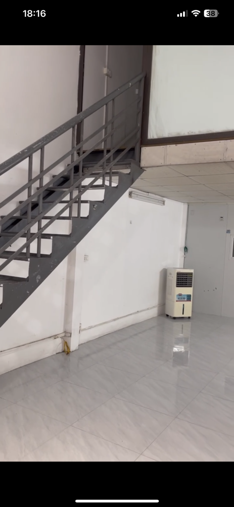 Bán nhà Định Công Thượng - diện tích 66m2 1 tầng - nhà đi được 2 mặt ngõ - giá 2,5 tỷ