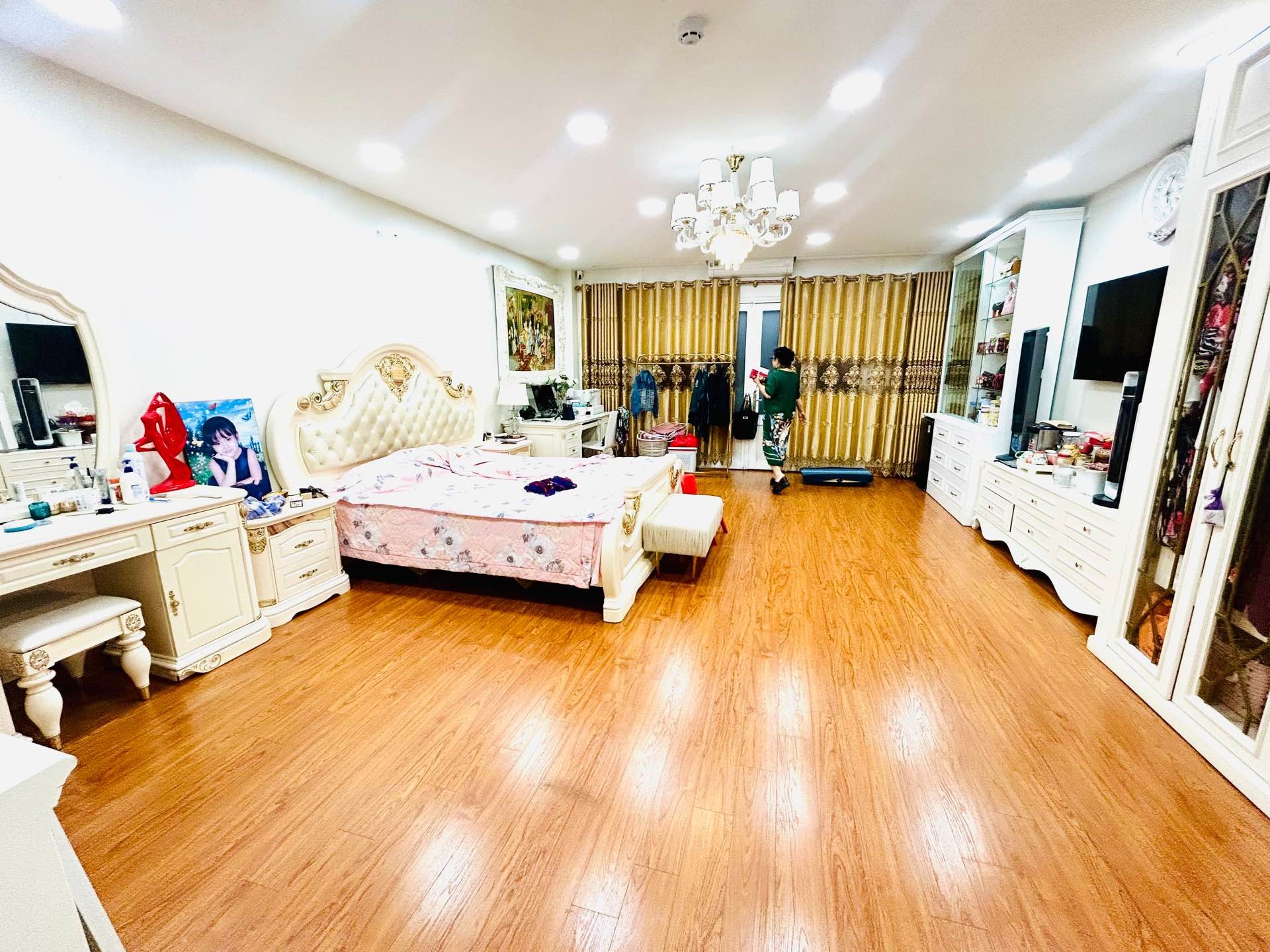 Bán nhà Ô Chợ Dừa - diện tích 74.9m2 8 tầng - Thoáng trước, sau - giá 96,5 tỷ