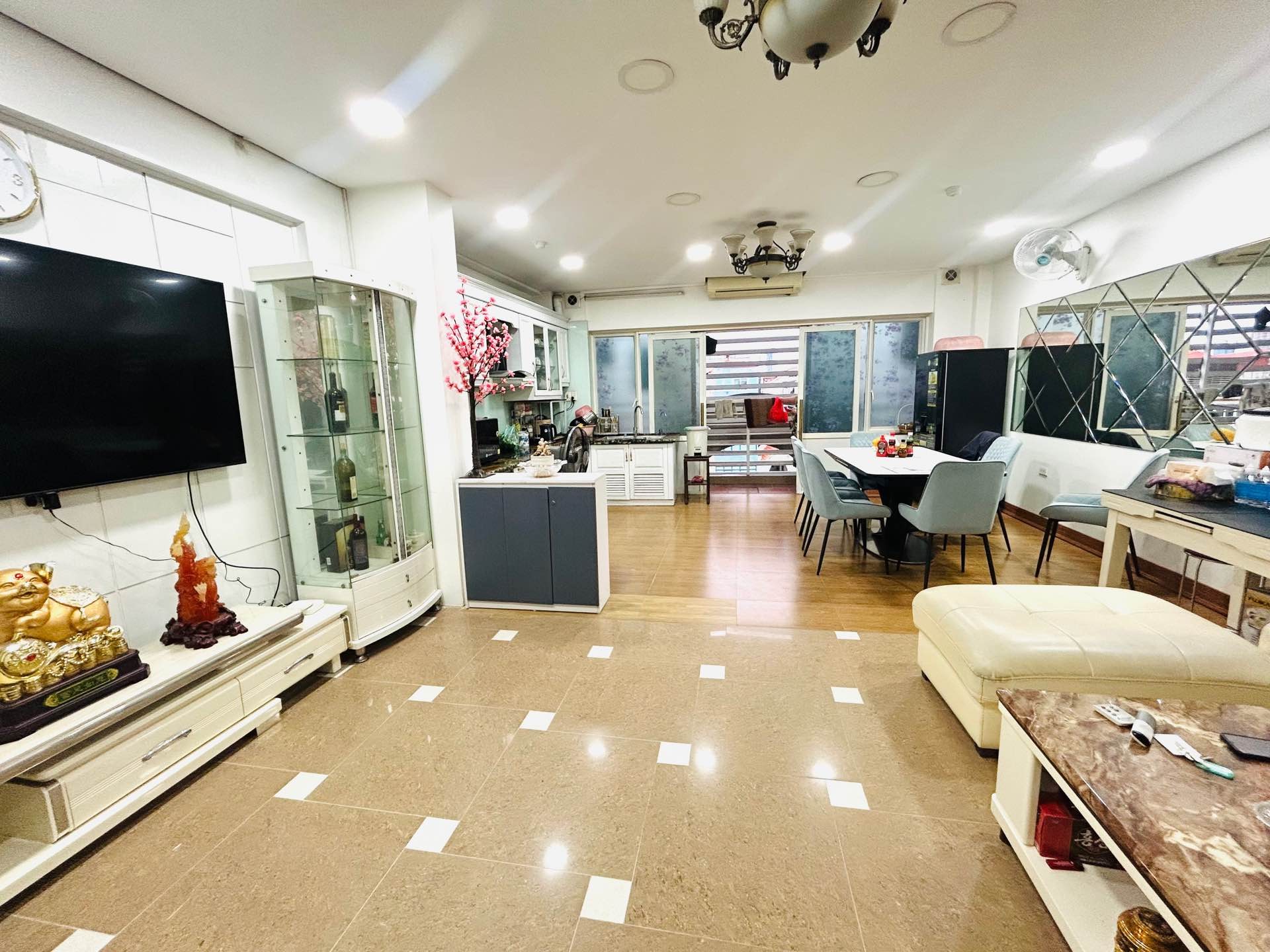 Bán nhà Ô Chợ Dừa - diện tích 74.9m2 8 tầng - Thoáng trước, sau - giá 96,5 tỷ