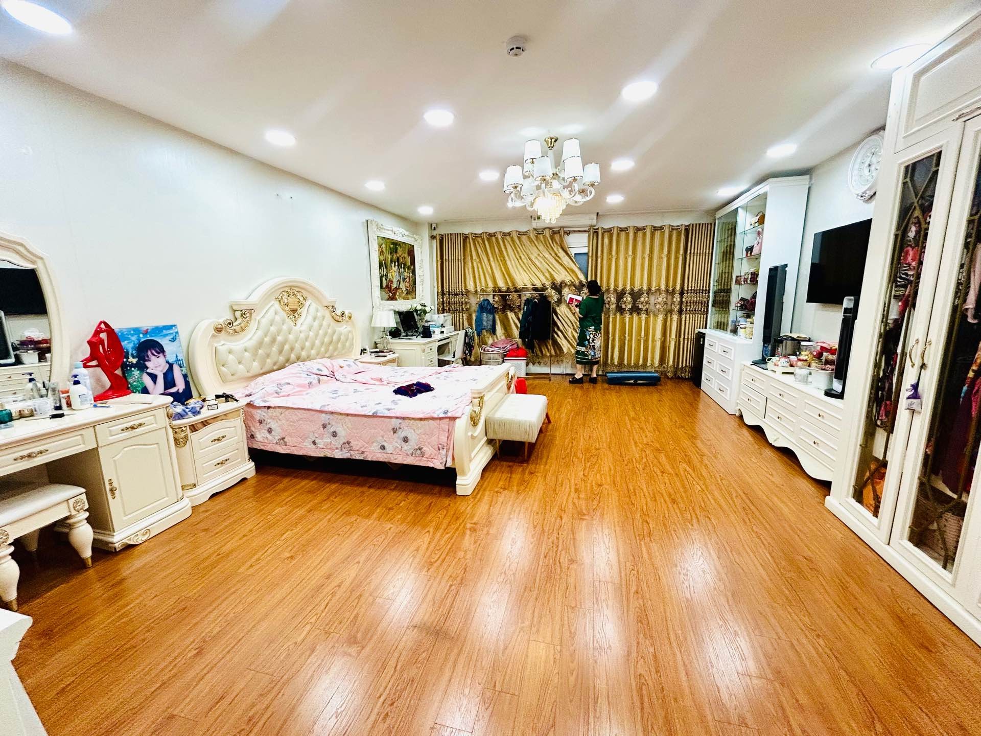 Bán nhà Ô Chợ Dừa - diện tích 74.9m2 8 tầng - Thoáng trước, sau - giá 96,5 tỷ