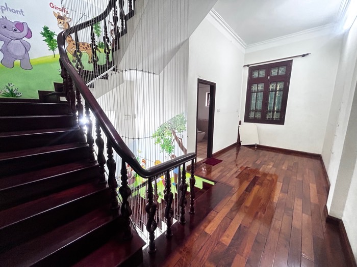 Bán nhà Thanh Lân - diện tích 173m2 3 tầng - Mặt tiền khủng - giá 35,5 tỷ