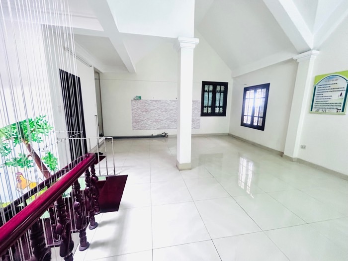 Bán nhà Thanh Lân - diện tích 173m2 3 tầng - Mặt tiền khủng - giá 35,5 tỷ