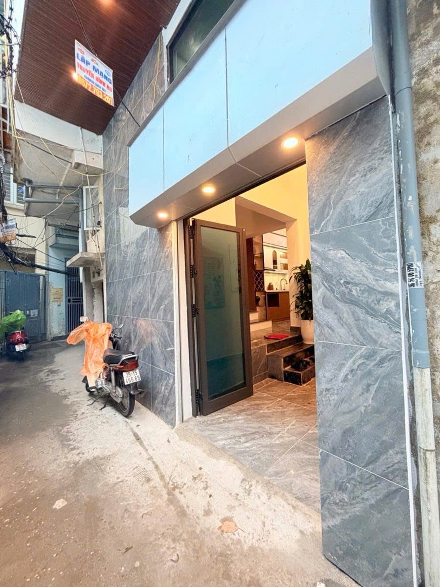 Bán nhà Minh Khai - diện tích 30m2 5 tầng - Sổ đỏ chính chủ - giá 9 tỷ
