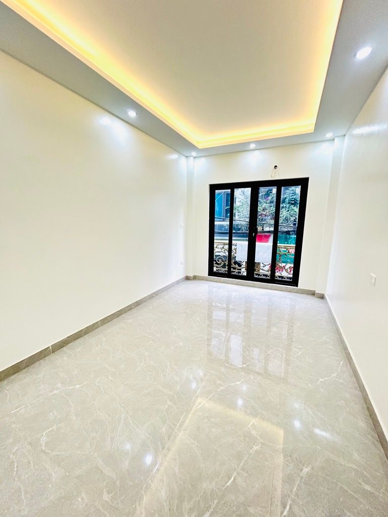 Bán nhà Yên Duyên - diện tích 39m2 5 tầng - MP KINH DOANH - giá 12,8 tỷ