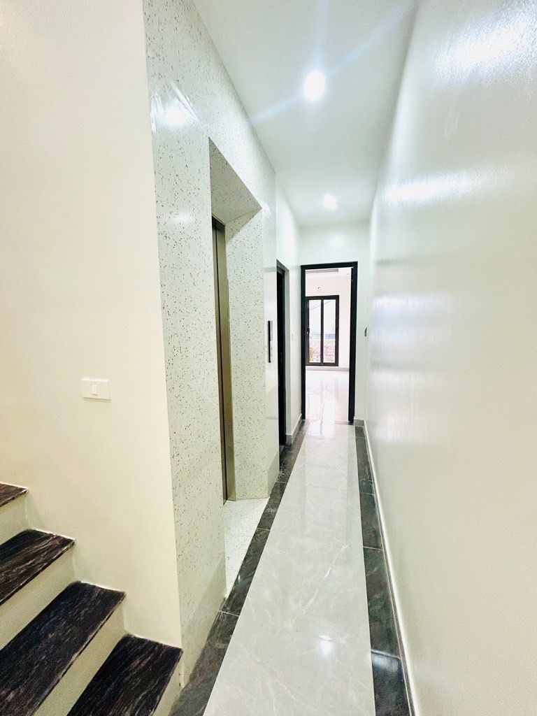 Bán nhà Yên Duyên - diện tích 39m2 5 tầng - MP KINH DOANH - giá 12,8 tỷ