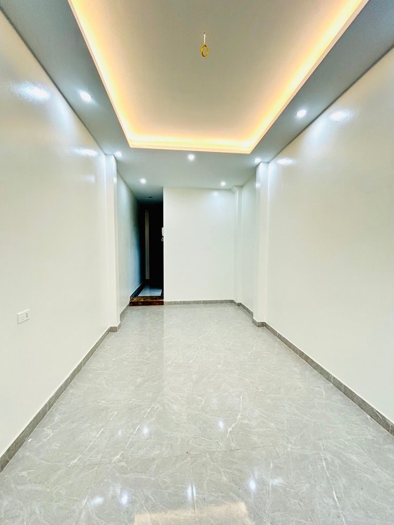 Bán nhà Yên Duyên - diện tích 39m2 5 tầng - MP KINH DOANH - giá 12,8 tỷ