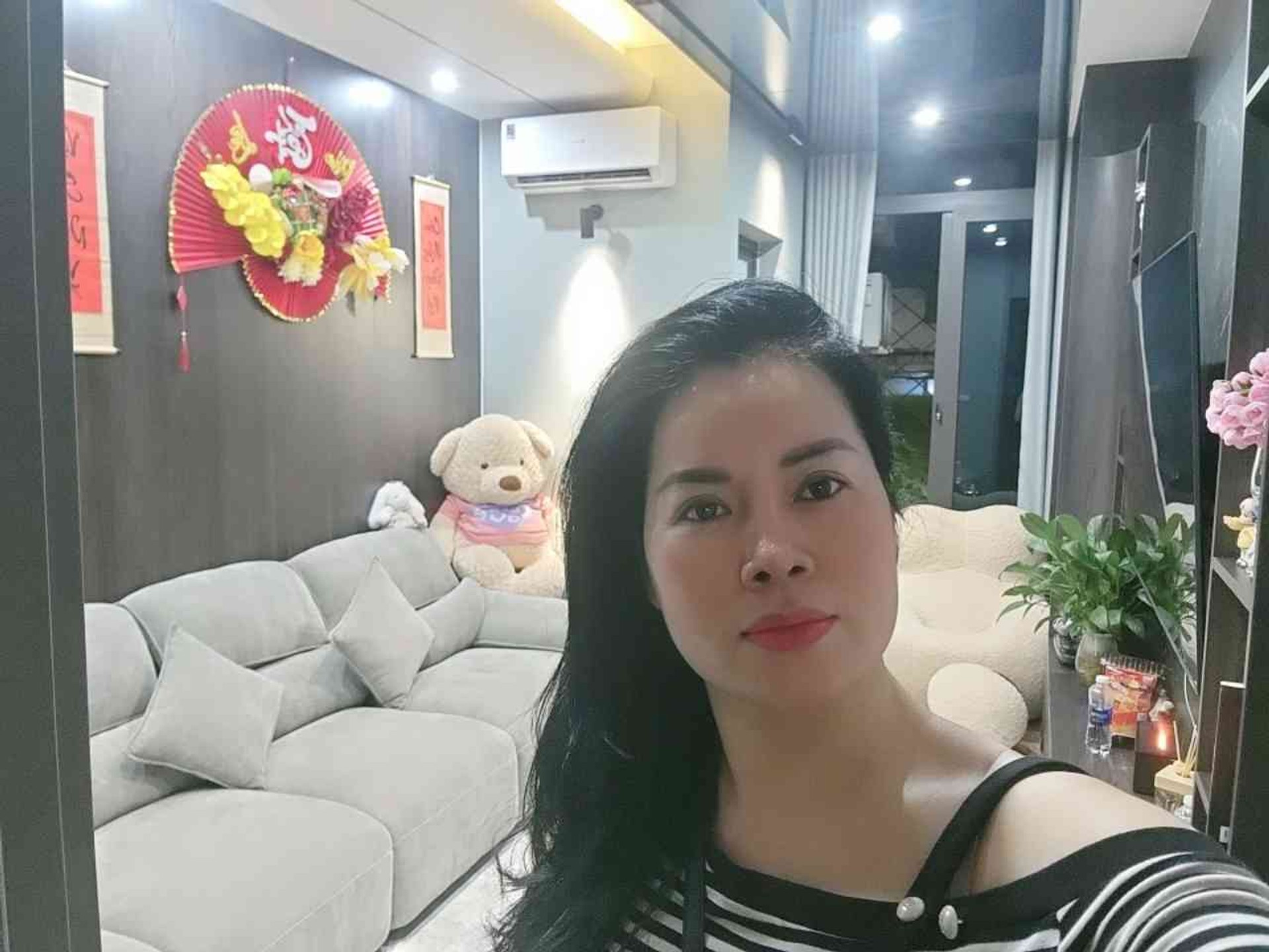 Bán nhà Lò Đúc - diện tích 37m2 3 tầng - Nhà đẹp hiếm có - giá 8,8 tỷ
