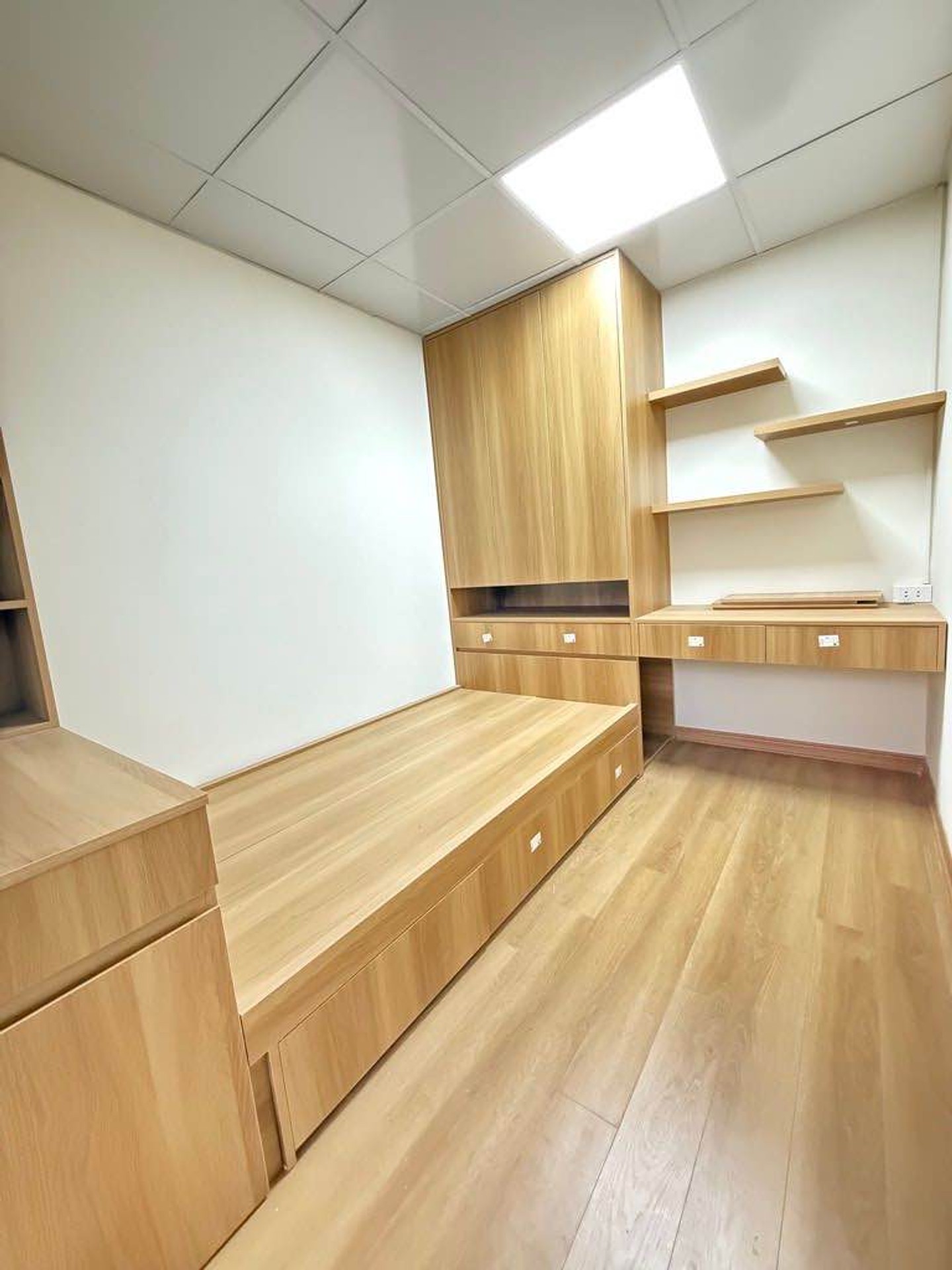 Bán nhà Giải Phóng - diện tích 60m2 5 tầng - Nhà tập thể tầng cao, full nội thất - giá 3,35 tỷ