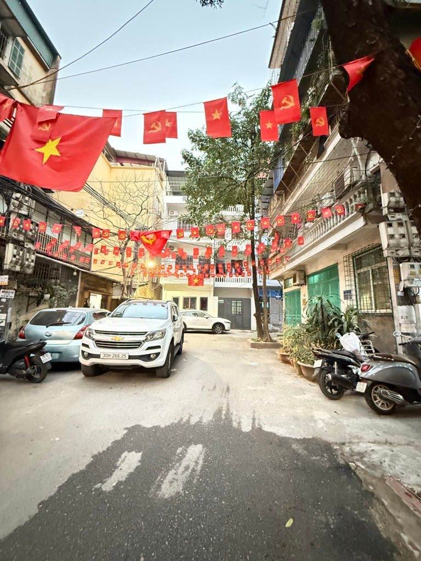 Bán nhà Giải Phóng - diện tích 60m2 5 tầng - Nhà tập thể tầng cao, full nội thất - giá 3,35 tỷ