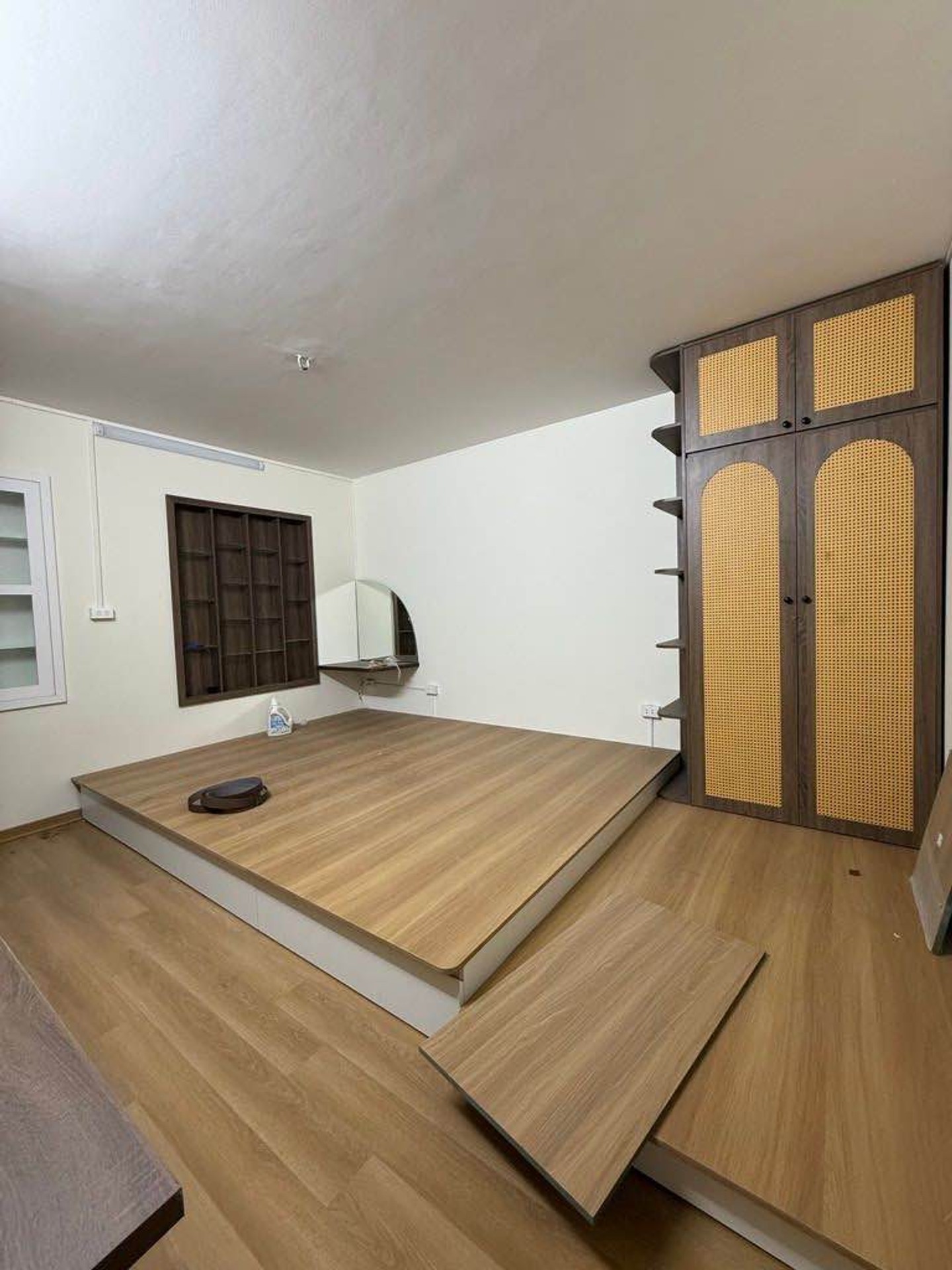 Bán nhà Giải Phóng - diện tích 60m2 5 tầng - Nhà tập thể tầng cao, full nội thất - giá 3,35 tỷ