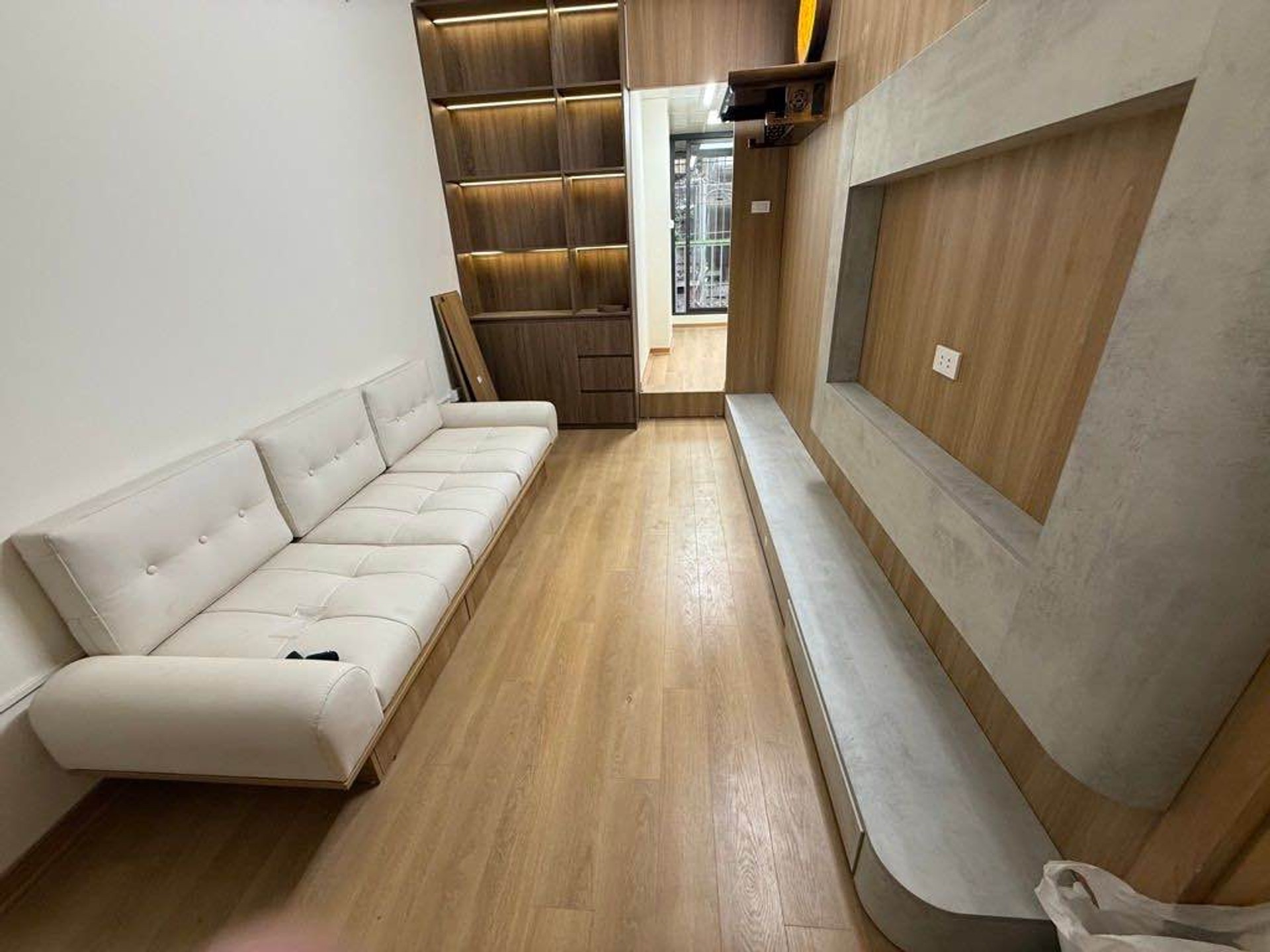 Bán nhà Giải Phóng - diện tích 60m2 5 tầng - Nhà tập thể tầng cao, full nội thất - giá 3,35 tỷ