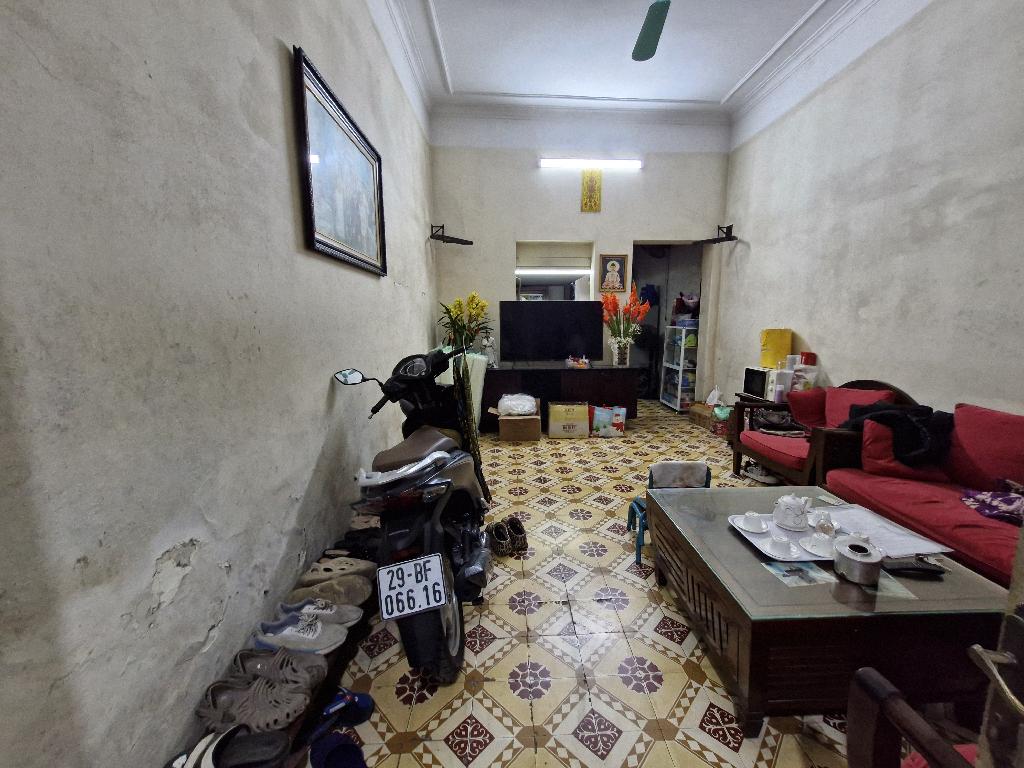 Bán nhà Lương Yên - diện tích 49m2 3 tầng - Sát trường học, kinh doanh tốt - giá 13,3 tỷ