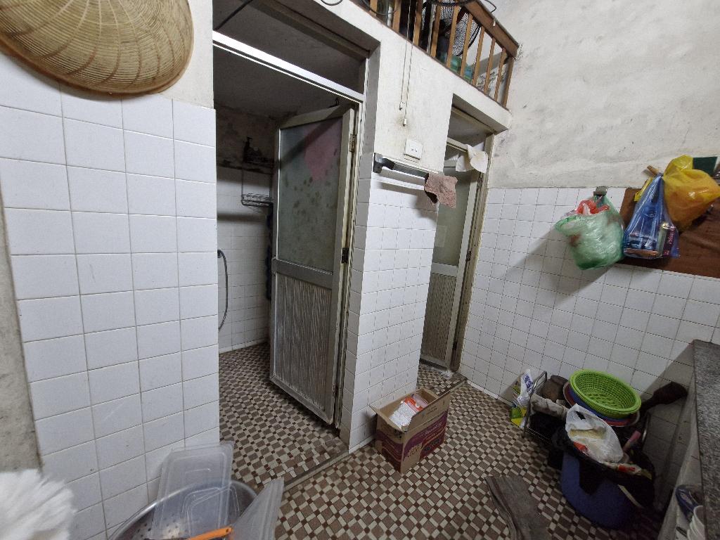 Bán nhà Lương Yên - diện tích 49m2 3 tầng - Sát trường học, kinh doanh tốt - giá 13,3 tỷ
