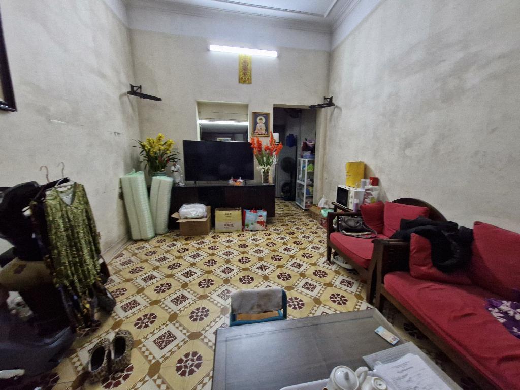 Bán nhà Lương Yên - diện tích 49m2 3 tầng - Sát trường học, kinh doanh tốt - giá 13,3 tỷ