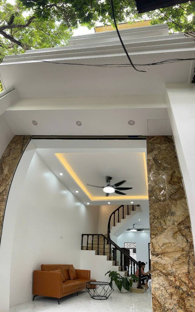 Bán nhà Hồng Mai - diện tích 60m2 3 tầng - Ô tô đỗ cách nhà 30m - giá 19,8 tỷ