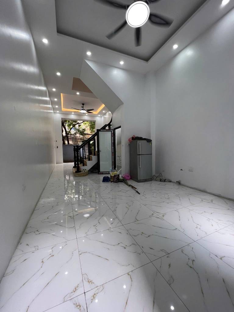 Bán nhà Hồng Mai - diện tích 60m2 3 tầng - Ô tô đỗ cách nhà 30m - giá 19,8 tỷ