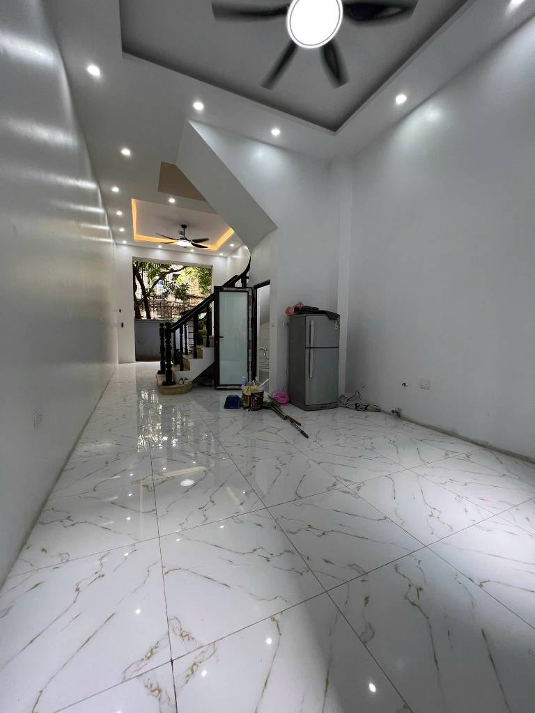 Bán nhà Hồng Mai - diện tích 60m2 3 tầng - Ô tô đỗ cách nhà 30m - giá 19,8 tỷ