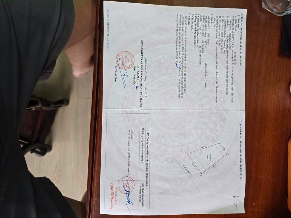 Bán nhà Ao Sào - diện tích 200m2 4 tầng - MẶT PHỐ LÔ GÓC 3 THOÁNG - giá 65 tỷ