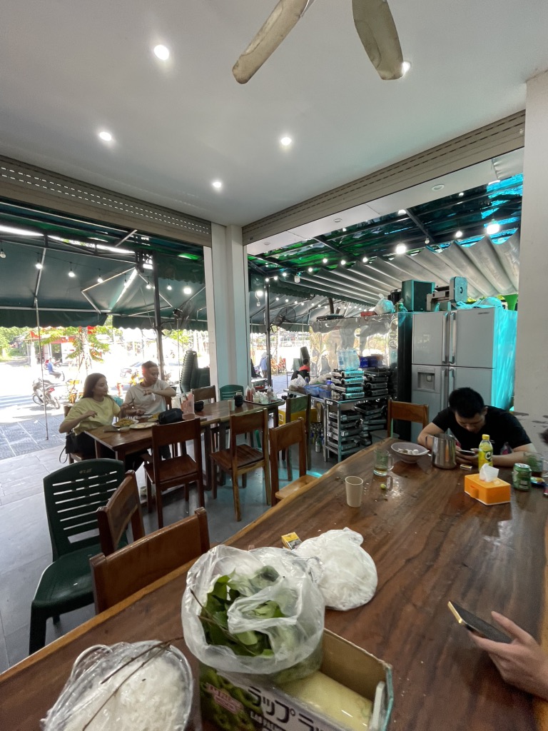 Bán nhà Ao Sào - diện tích 200m2 4 tầng - MẶT PHỐ LÔ GÓC 3 THOÁNG - giá 65 tỷ