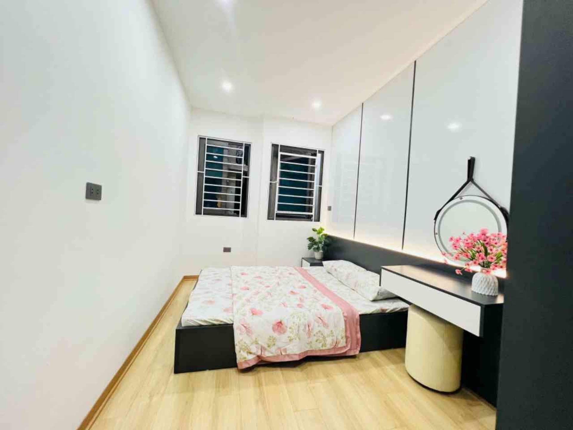 Bán nhà Hòa Bình - diện tích 18m2 5 tầng - Nhà đẹp ở ngay - giá 6,45 tỷ