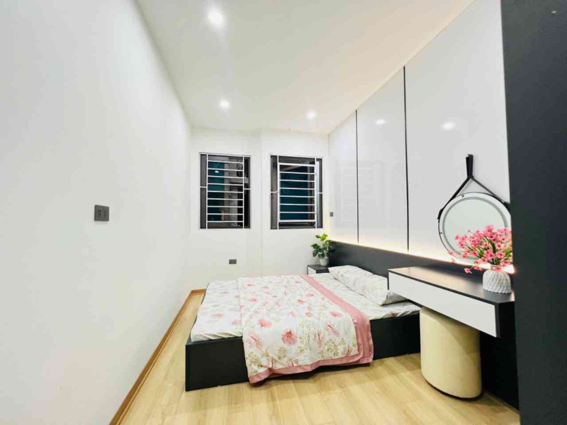 Bán nhà Hòa Bình - diện tích 18m2 5 tầng - Nhà đẹp ở ngay - giá 6,45 tỷ