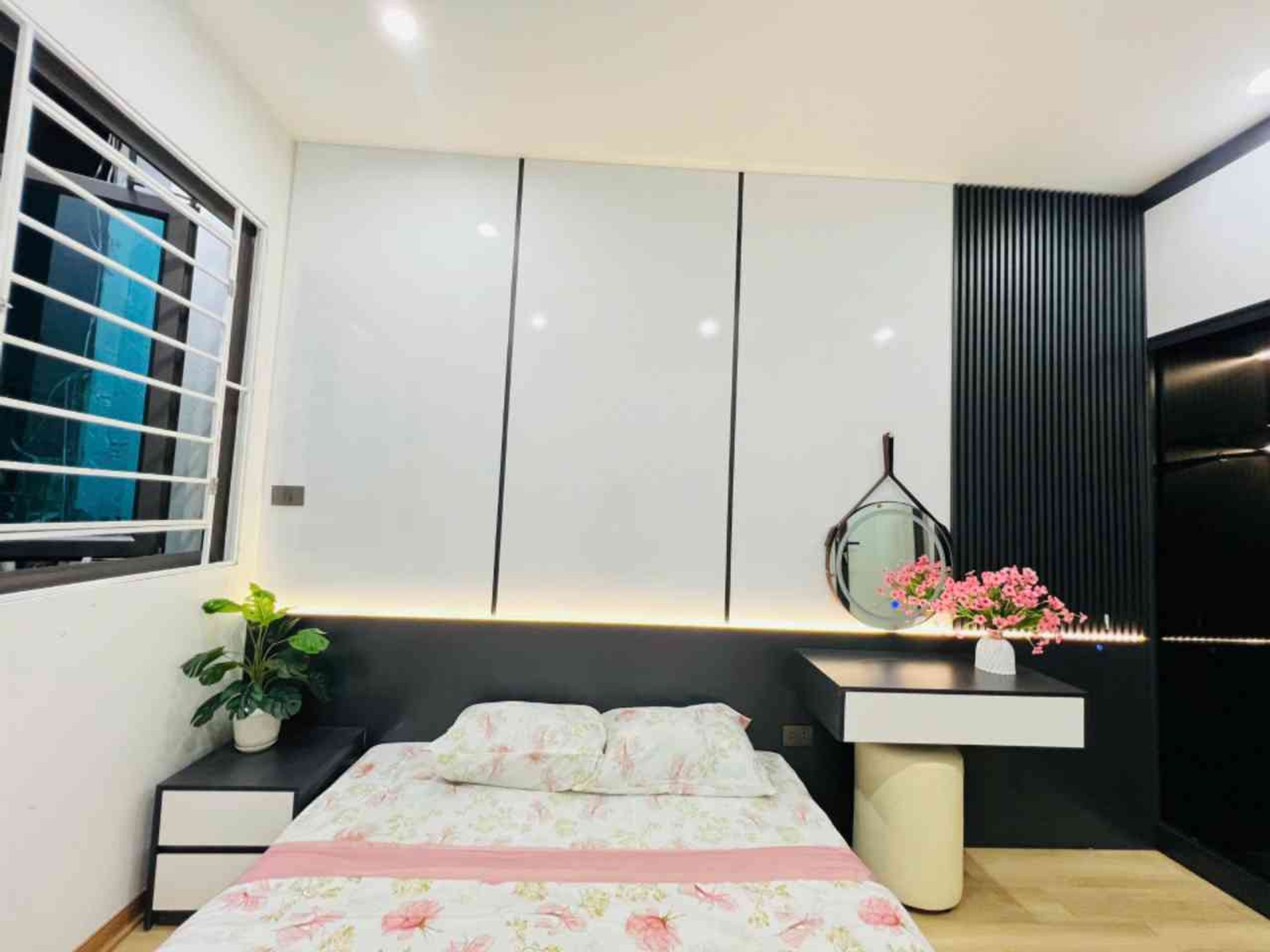 Bán nhà Hòa Bình - diện tích 18m2 5 tầng - Nhà đẹp ở ngay - giá 6,45 tỷ