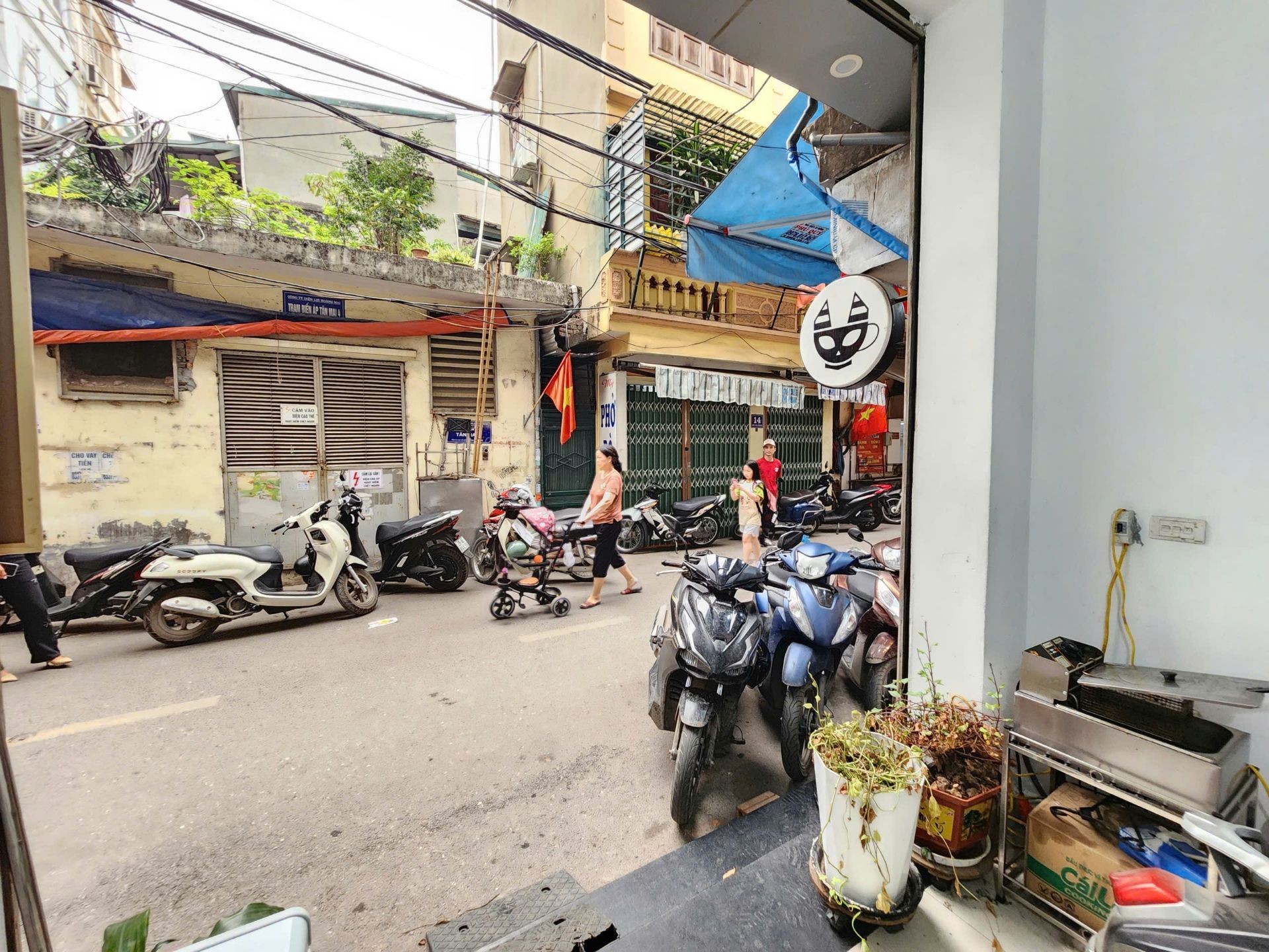 Bán nhà Tân Mai - diện tích 30m2 3 tầng - Ô TÔ ĐỖ TRƯỚC NHÀ - giá 6,5 tỷ