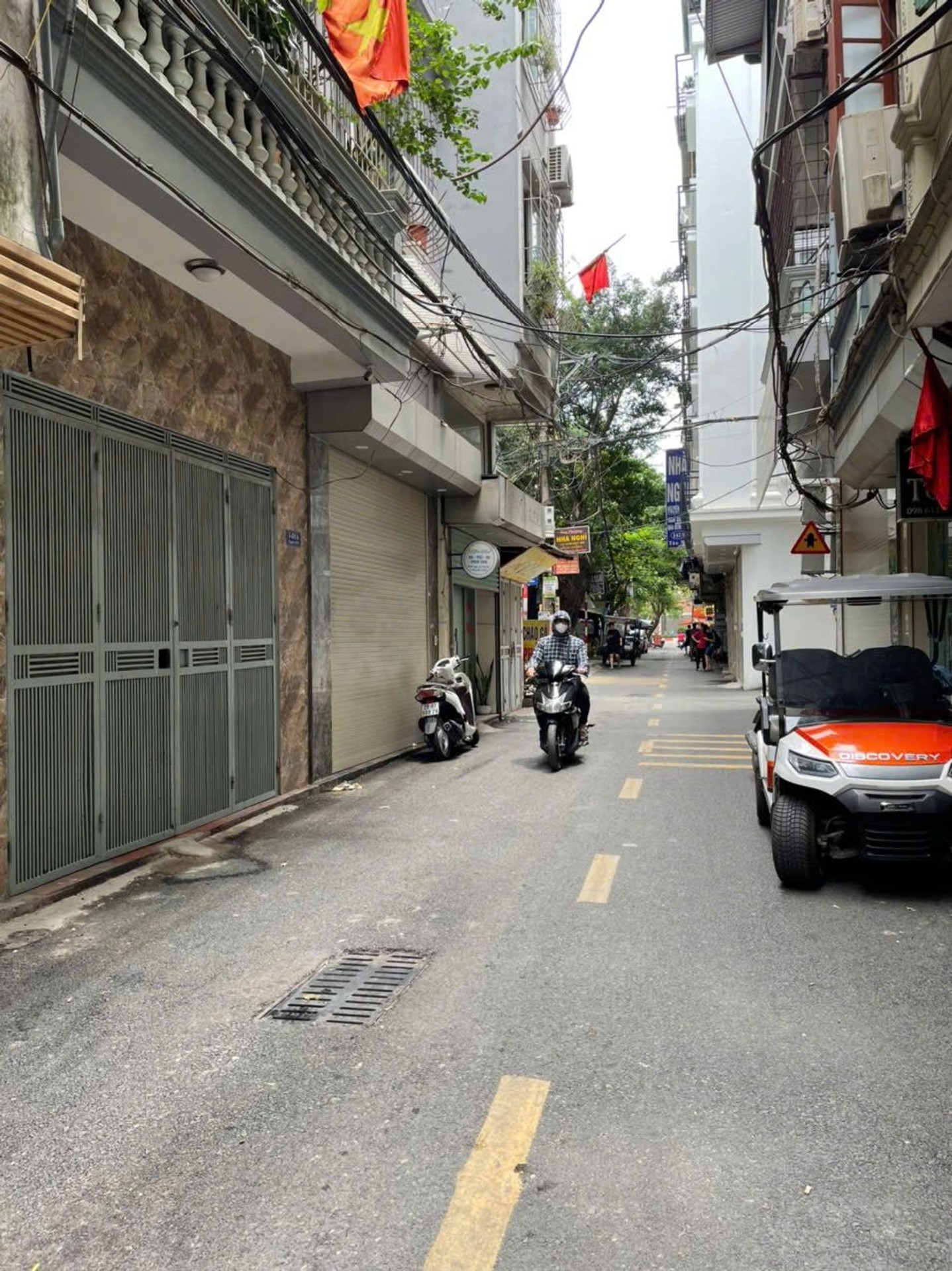 Bán nhà Tân Mai - diện tích 30m2 3 tầng - Ô TÔ ĐỖ TRƯỚC NHÀ - giá 6,5 tỷ