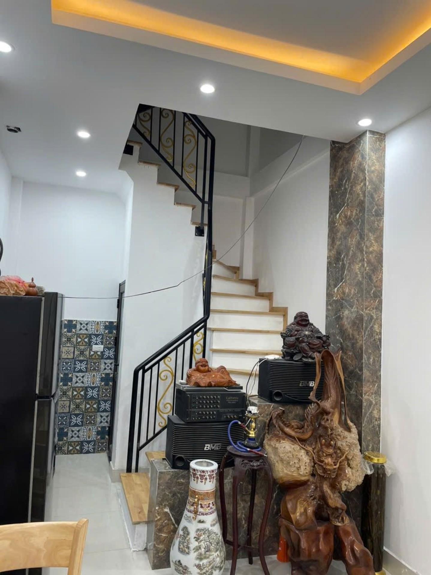 Bán nhà Tân Mai - diện tích 30m2 3 tầng - Ô TÔ ĐỖ TRƯỚC NHÀ - giá 6,5 tỷ