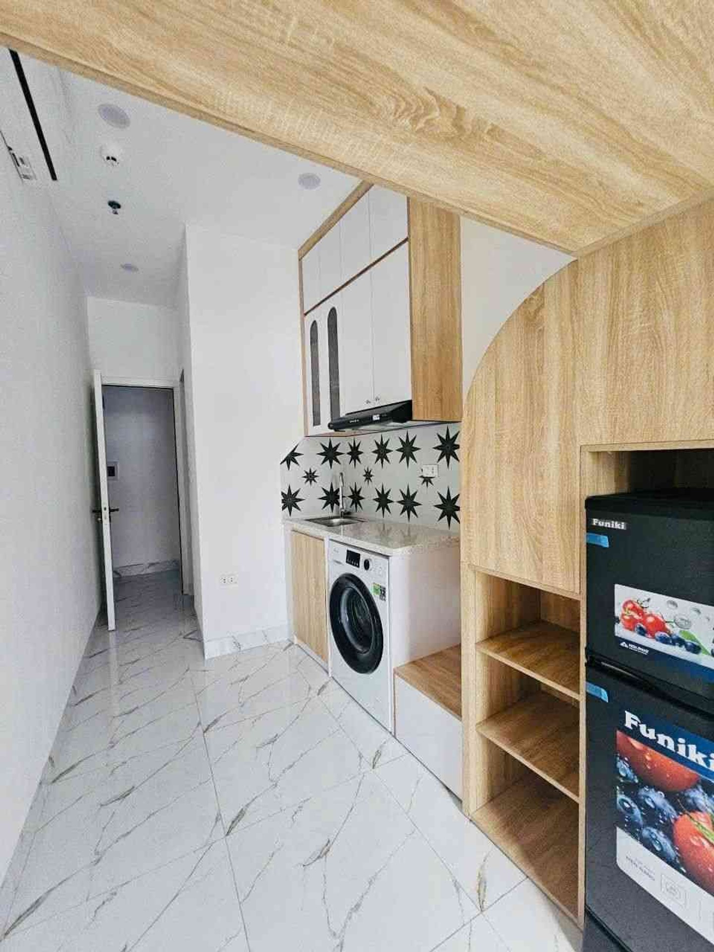 Bán nhà Thanh Nhàn - diện tích 82m2 6 tầng - Lô góc, ngõ ô tô đỗ cửa - giá 25 tỷ