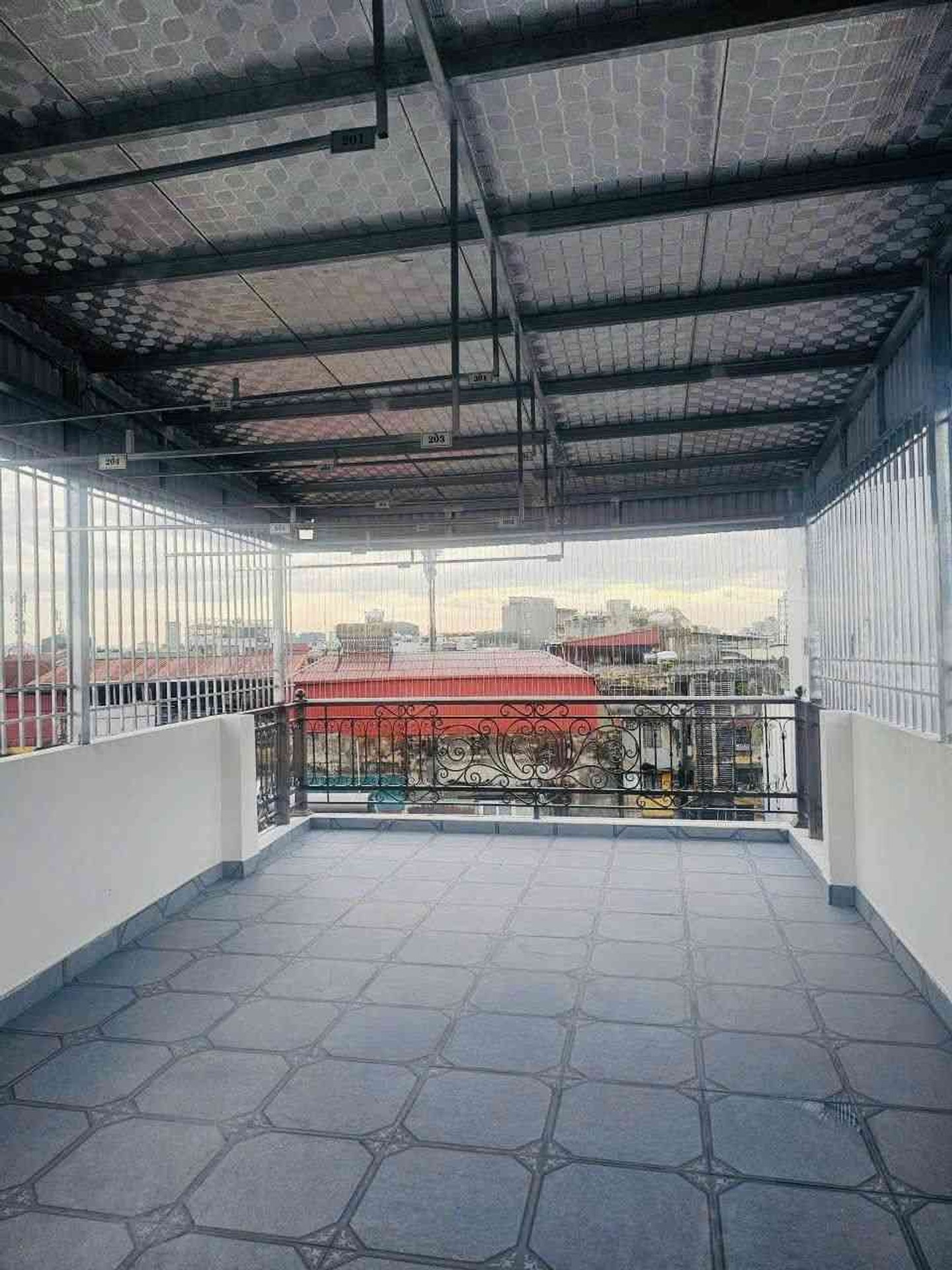 Bán nhà Thanh Nhàn - diện tích 82m2 6 tầng - Lô góc, ngõ ô tô đỗ cửa - giá 25 tỷ