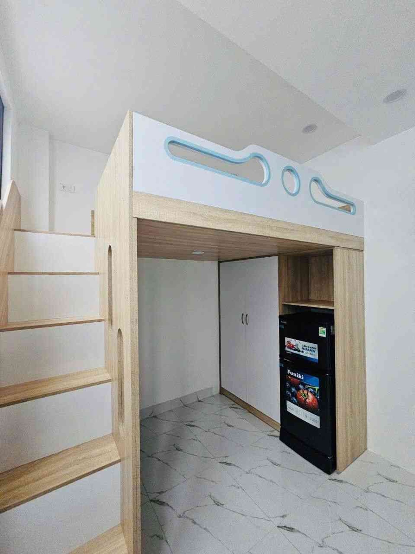 Bán nhà Thanh Nhàn - diện tích 82m2 6 tầng - Lô góc, ngõ ô tô đỗ cửa - giá 25 tỷ