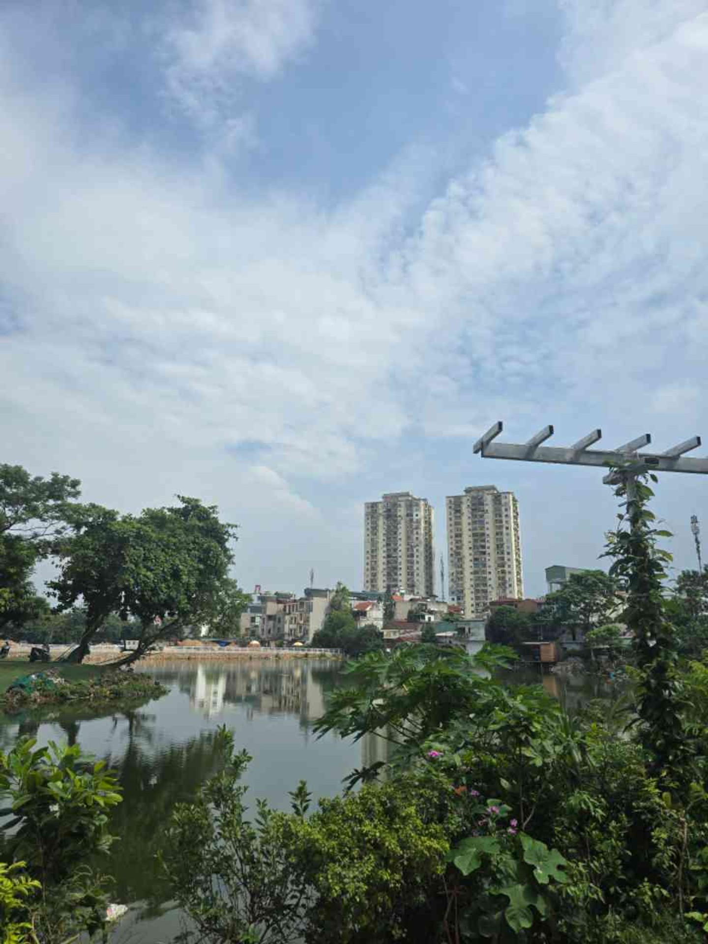 Bán nhà Nguyễn Khoái - diện tích 35m2 4 tầng - View hồ, ô tô đỗ cách nhà 10m - giá 6,3 tỷ