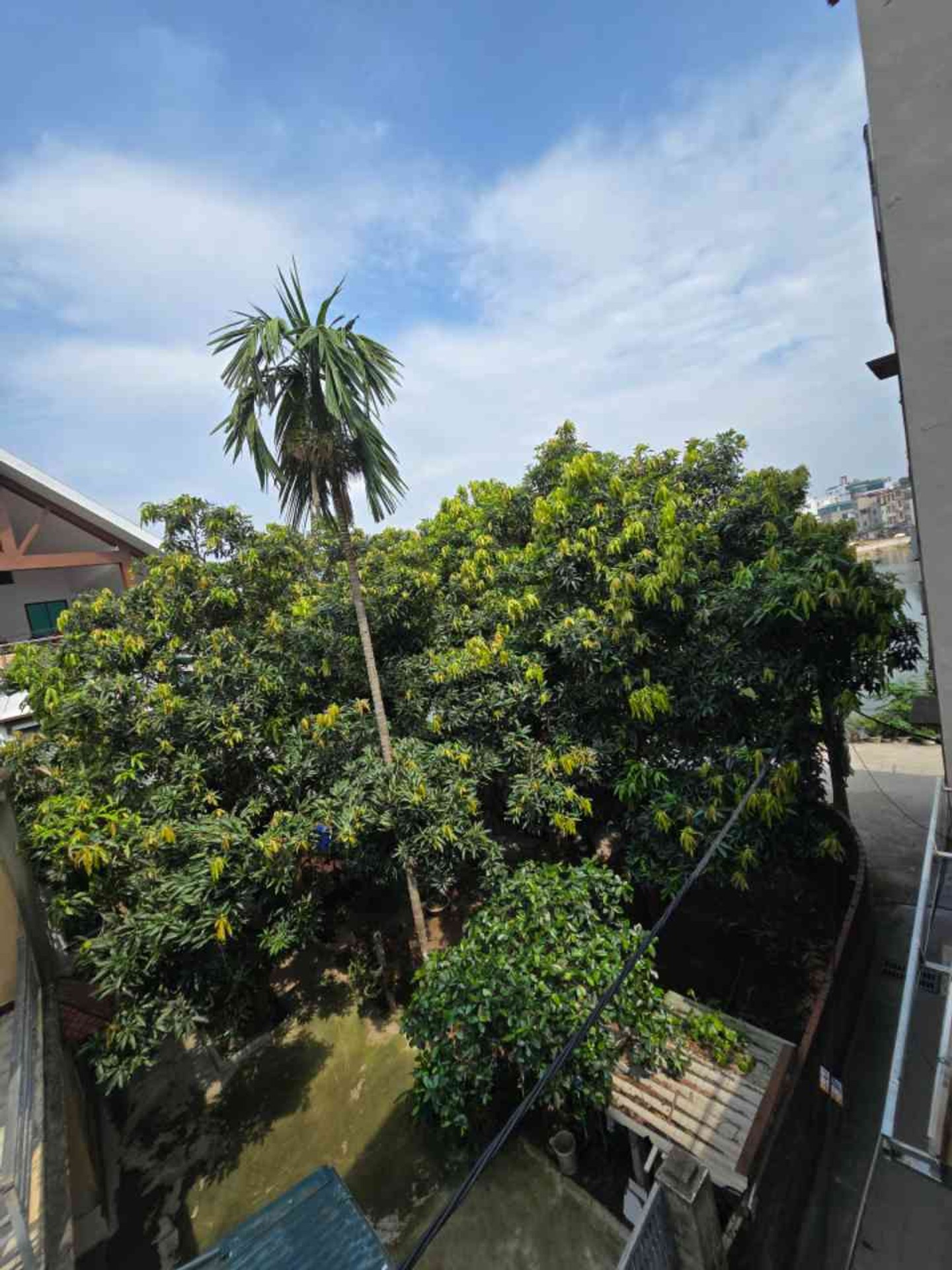 Bán nhà Nguyễn Khoái - diện tích 35m2 4 tầng - View hồ, ô tô đỗ cách nhà 10m - giá 6,3 tỷ