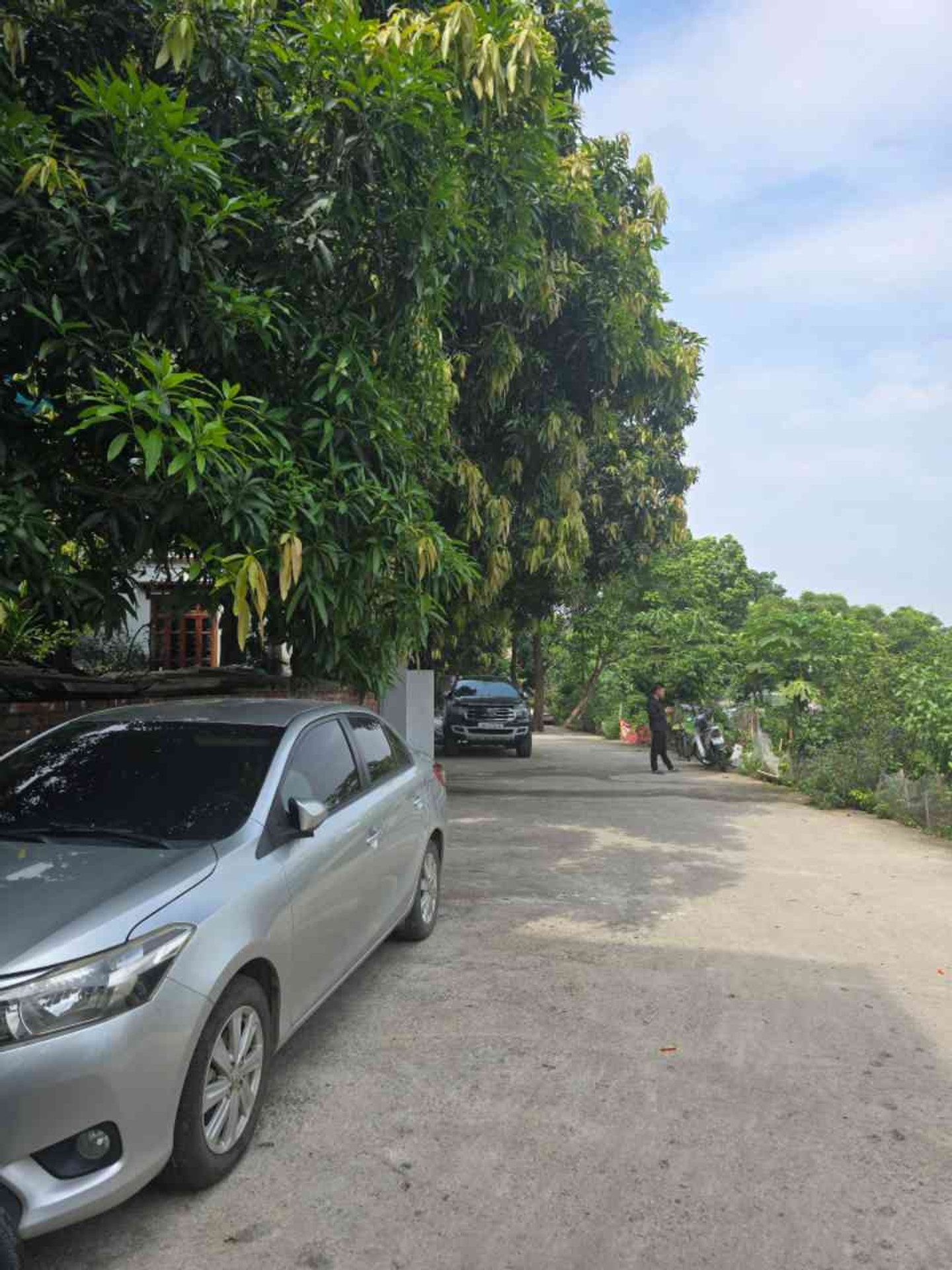 Bán nhà Nguyễn Khoái - diện tích 35m2 4 tầng - View hồ, ô tô đỗ cách nhà 10m - giá 6,3 tỷ