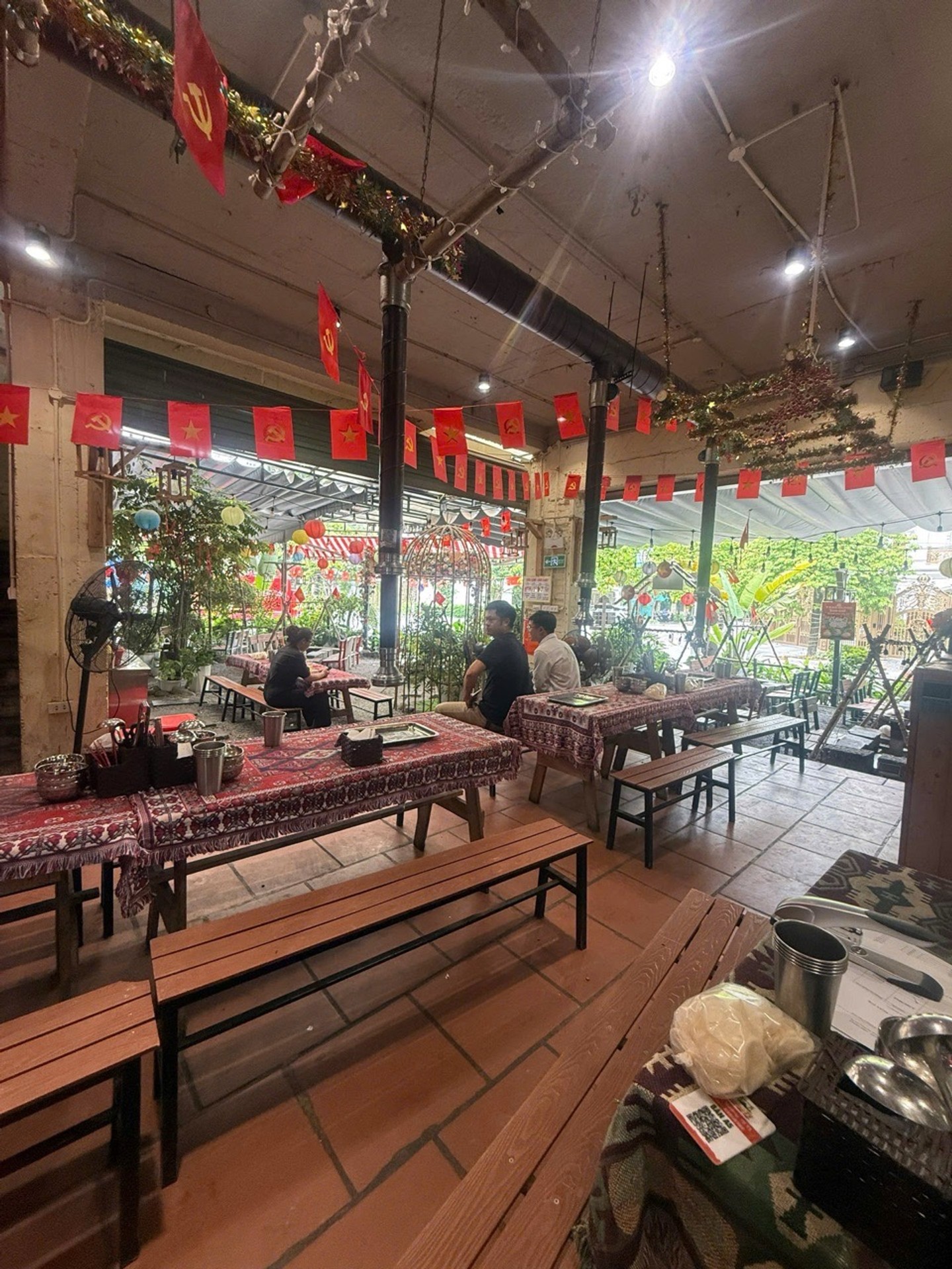 Bán nhà Linh Đàm - diện tích 263m2 4 tầng - Biệt Thư ViP Tây Nam - giá 147 tỷ