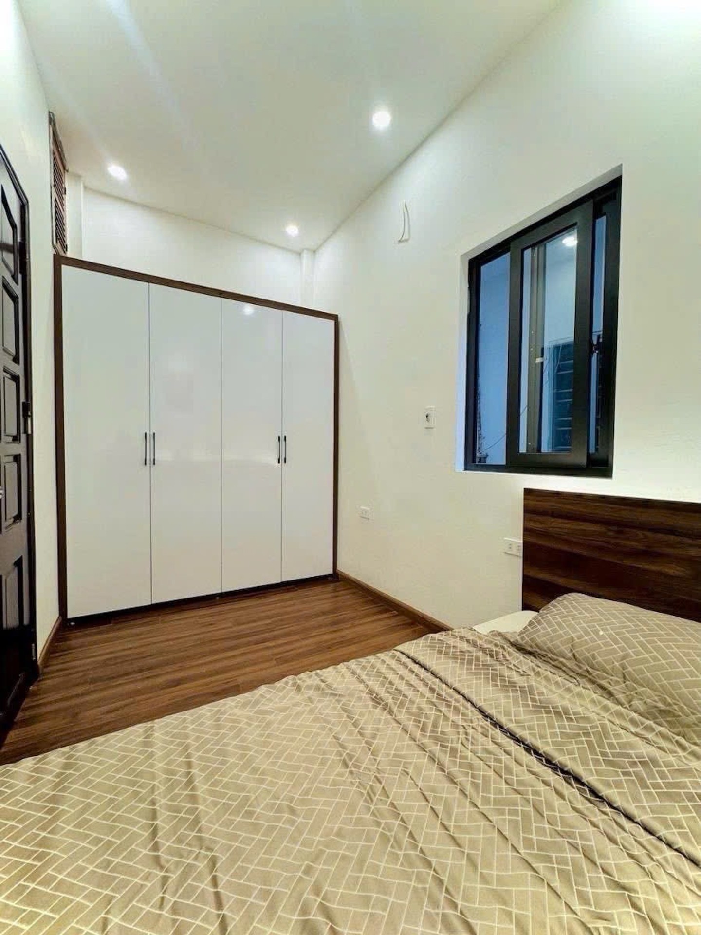 Bán nhà Trương Định - diện tích 34m2 4 tầng - Nhà đẹp, thoáng sáng sạch sẽ - giá 7,8 tỷ