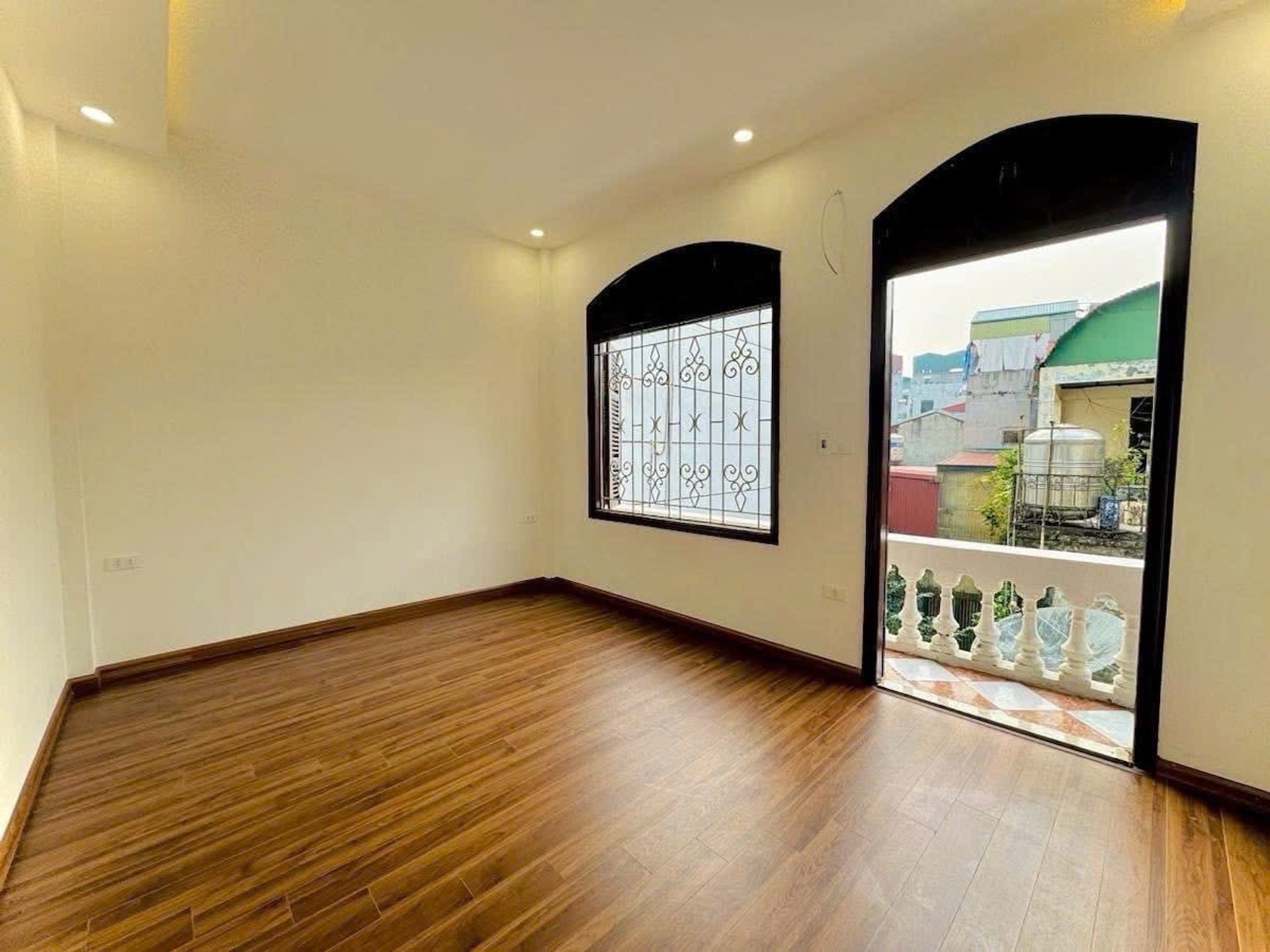 Bán nhà Trương Định - diện tích 34m2 4 tầng - Nhà đẹp, thoáng sáng sạch sẽ - giá 7,8 tỷ