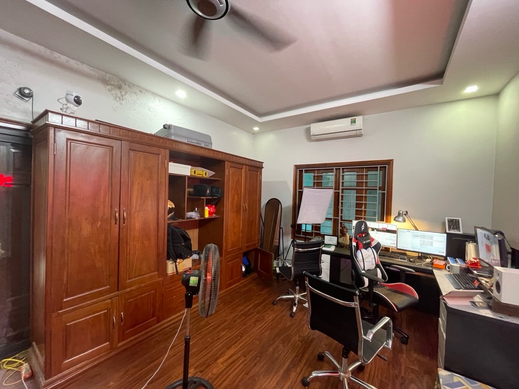 Bán nhà Tam Trinh - diện tích 140.8m2 3 tầng - Nhà đẹp nội thất đồ gỗ nhập khẩu - giá 50 tỷ