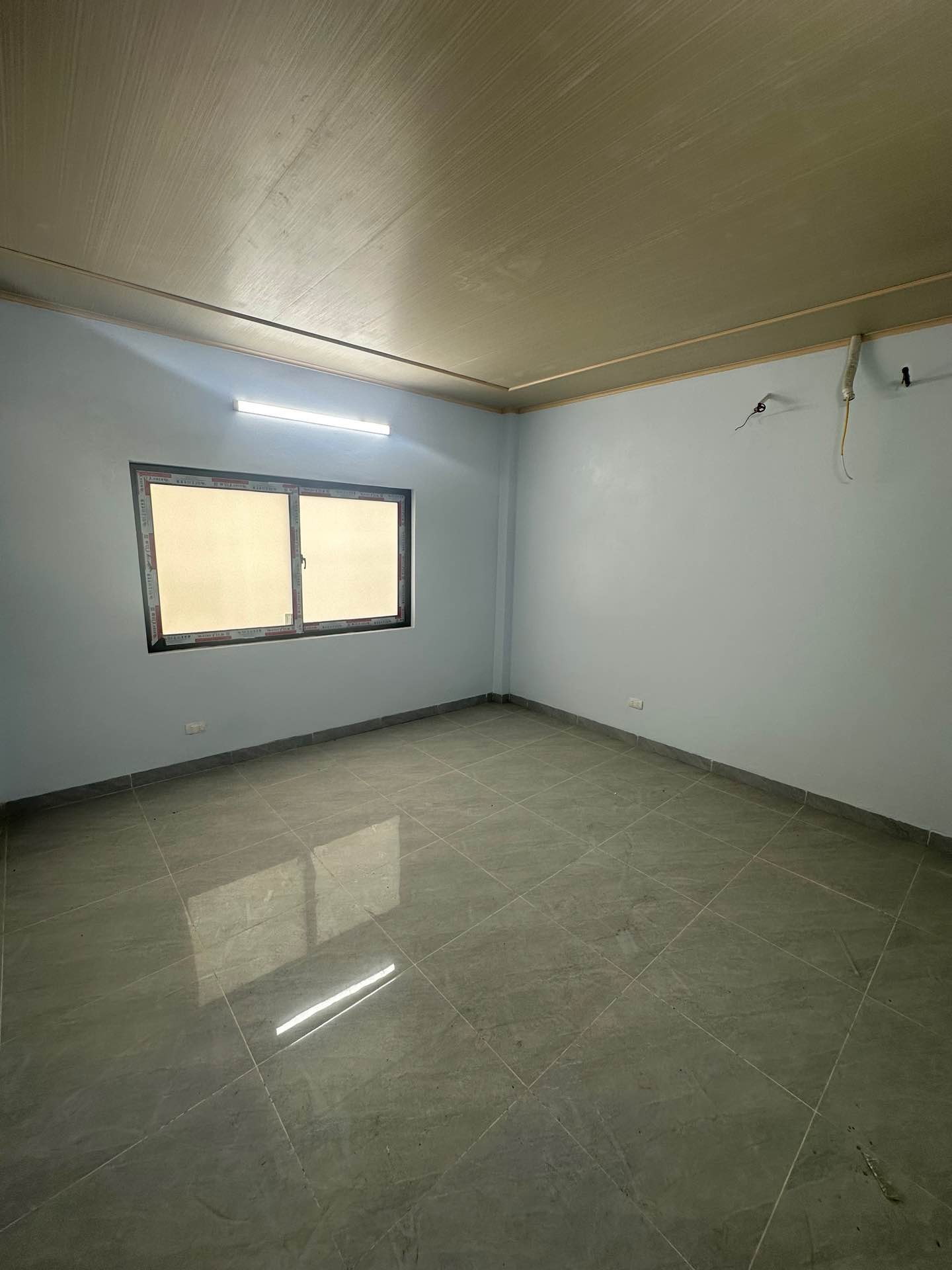 Bán nhà Lê Trọng Tấn - diện tích 80m2 4 tầng - Lô góc thoáng sáng - giá 8,1 tỷ