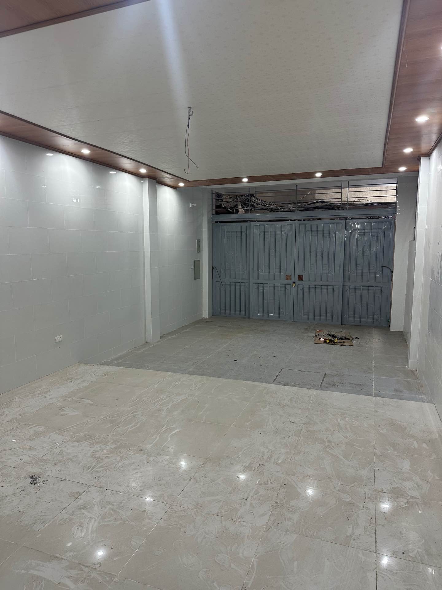 Bán nhà Lê Trọng Tấn - diện tích 80m2 4 tầng - Lô góc thoáng sáng - giá 8,1 tỷ
