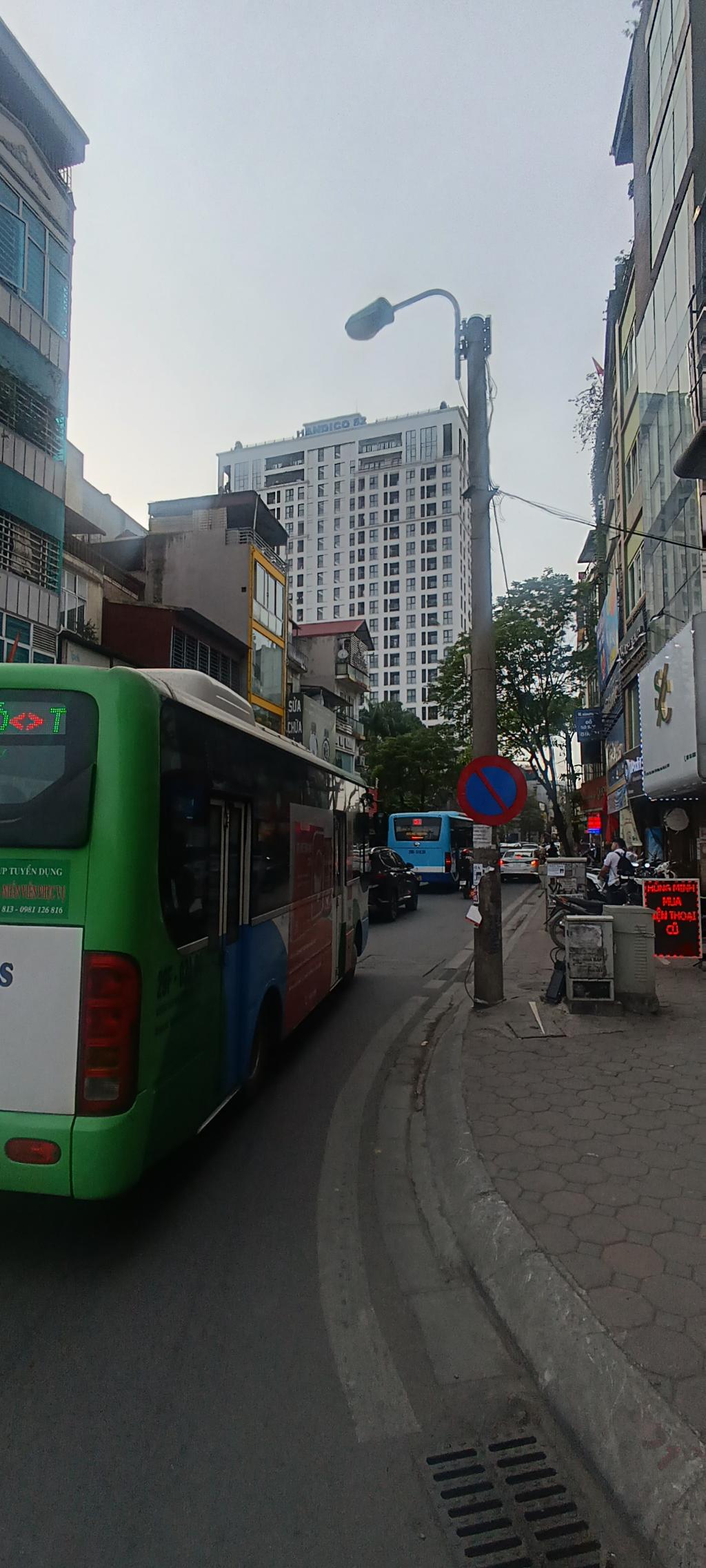 Bán nhà Thái Thịnh - diện tích 83.8m2 4 tầng - Mặt phố hiếm nhà bán - giá 31 tỷ