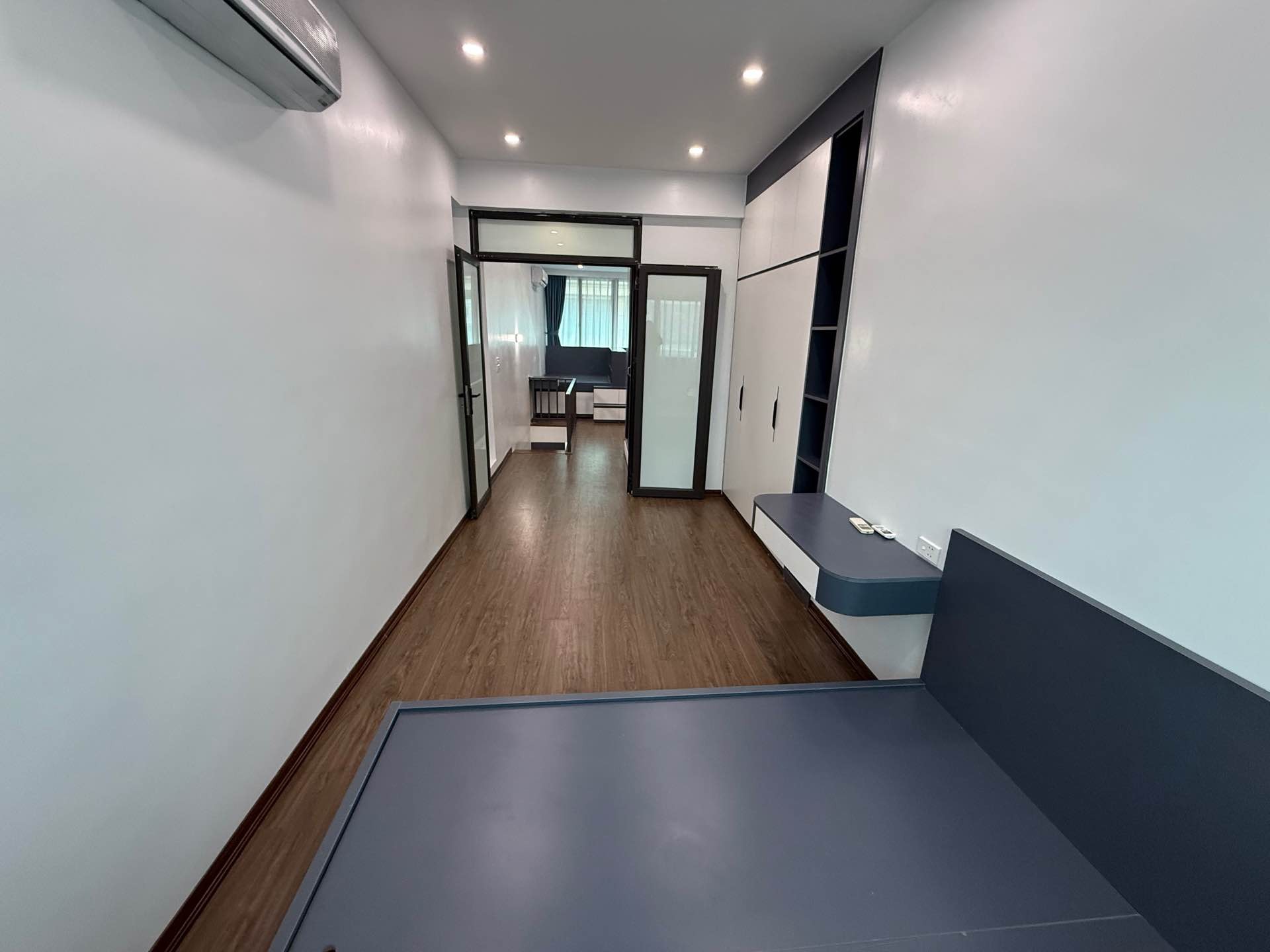 Bán nhà Tập thể Dệt Phố 8/3 - diện tích 95m2 2 tầng - Gần trường mầm non, chợ - giá 3,78 tỷ