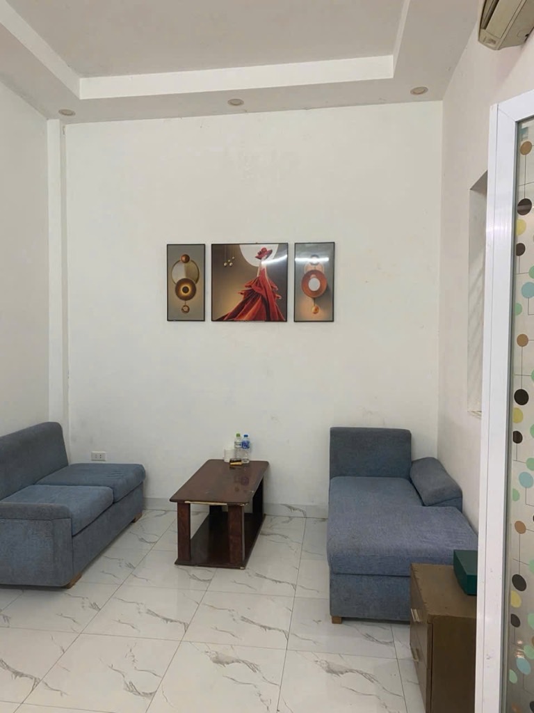Bán nhà Bạch Mai - diện tích 41m2 3 tầng - Ô TÔ SÁT NHÀ - giá 9,5 tỷ